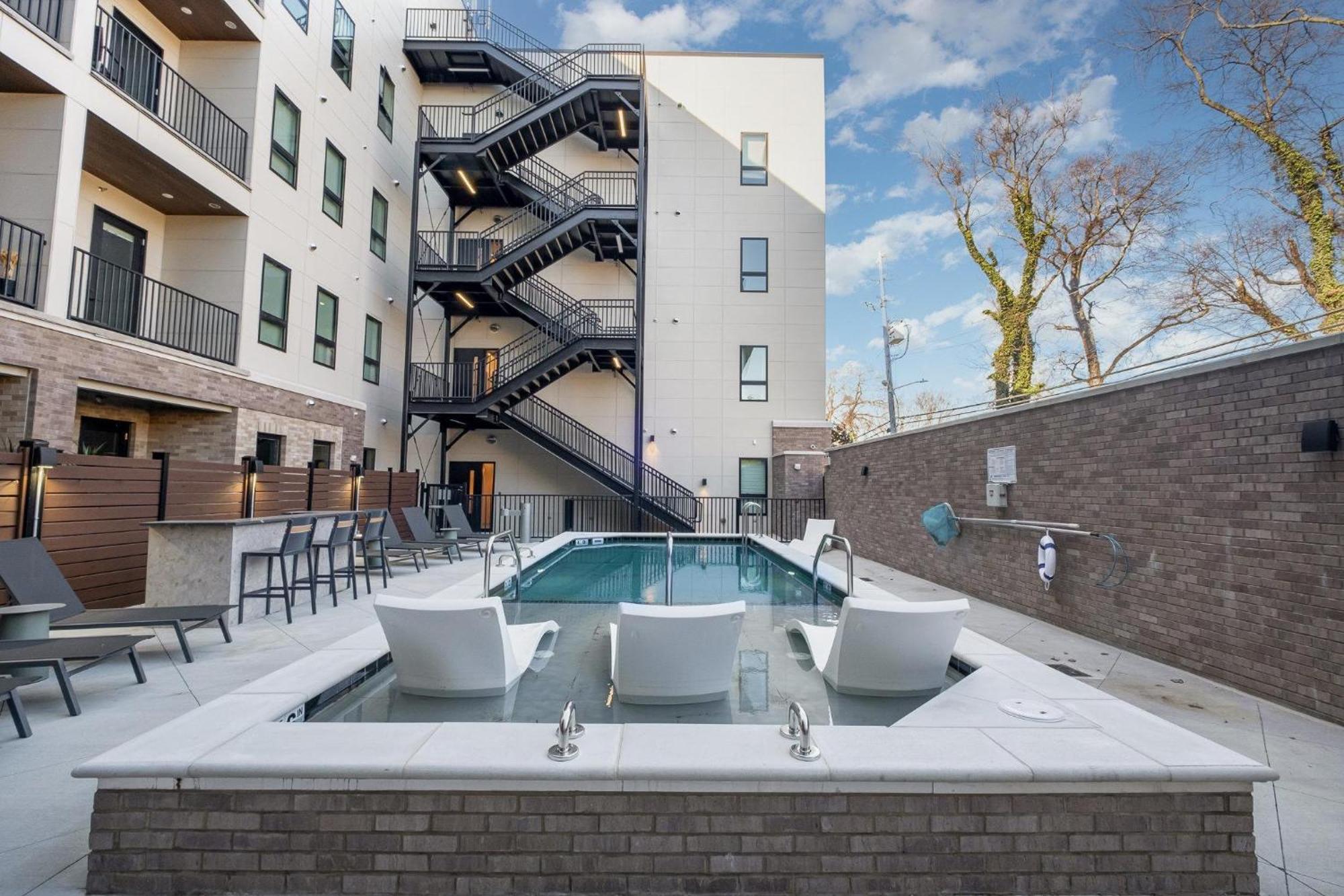Treble Maker -rooftop Lounge - Pool - In Music Row Holiday home