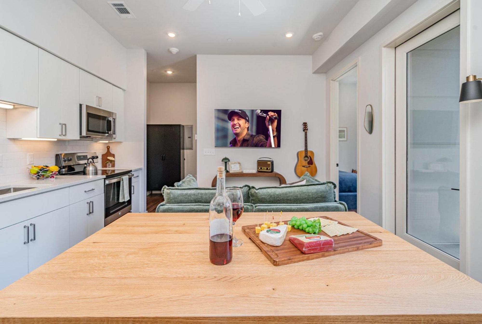 Treble Maker -rooftop Lounge - Pool - In Music Row Holiday home *