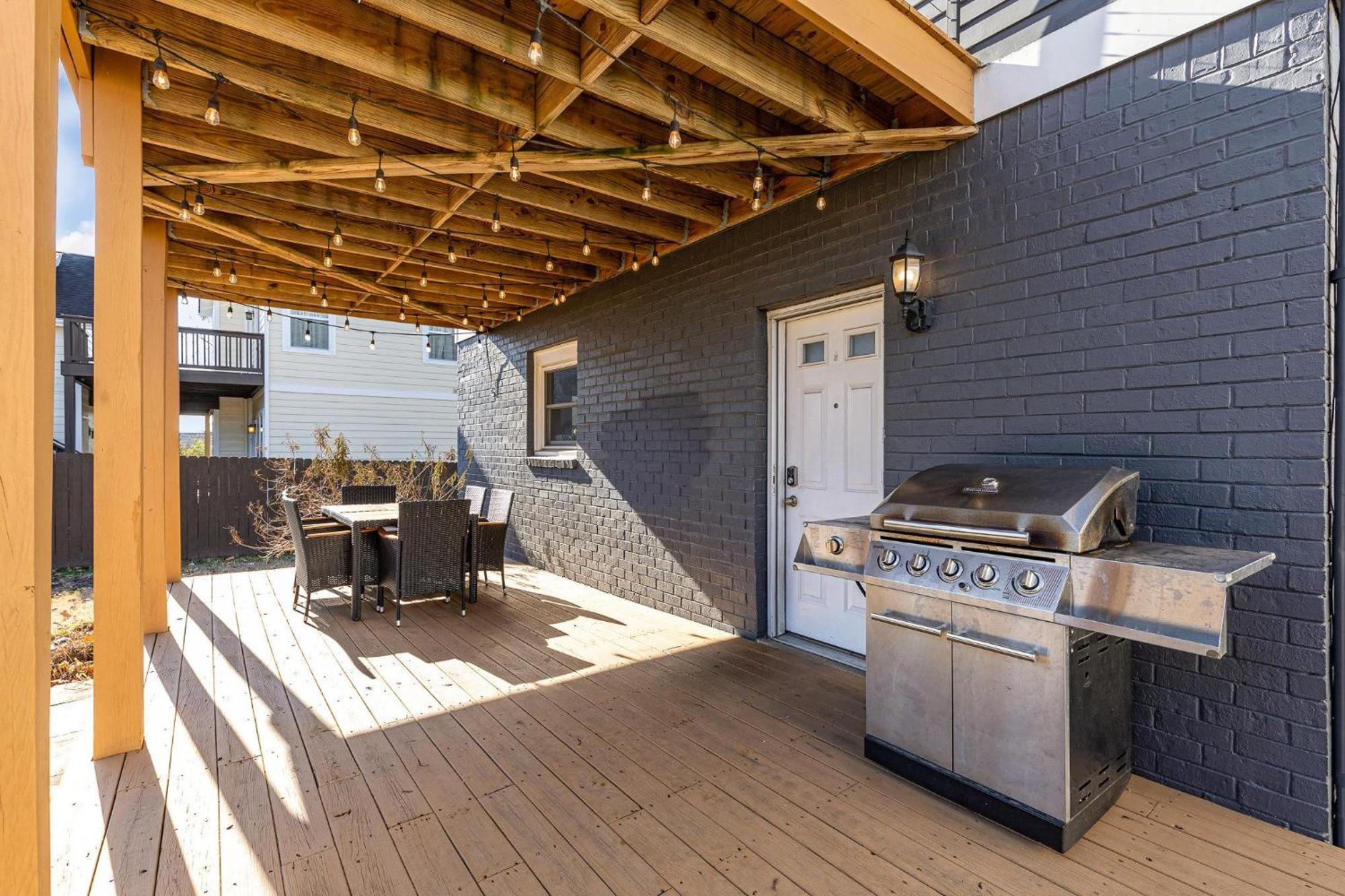Holiday home Modern Farmhouse- Fenced Backyard+patio-12 South Nashville