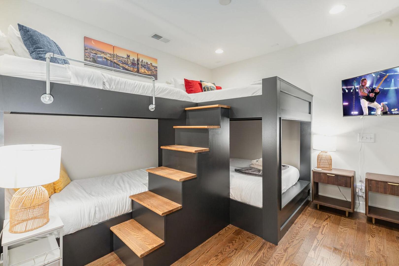 Elegant Elliott-2 Units-hot Tub-mins To 12 South