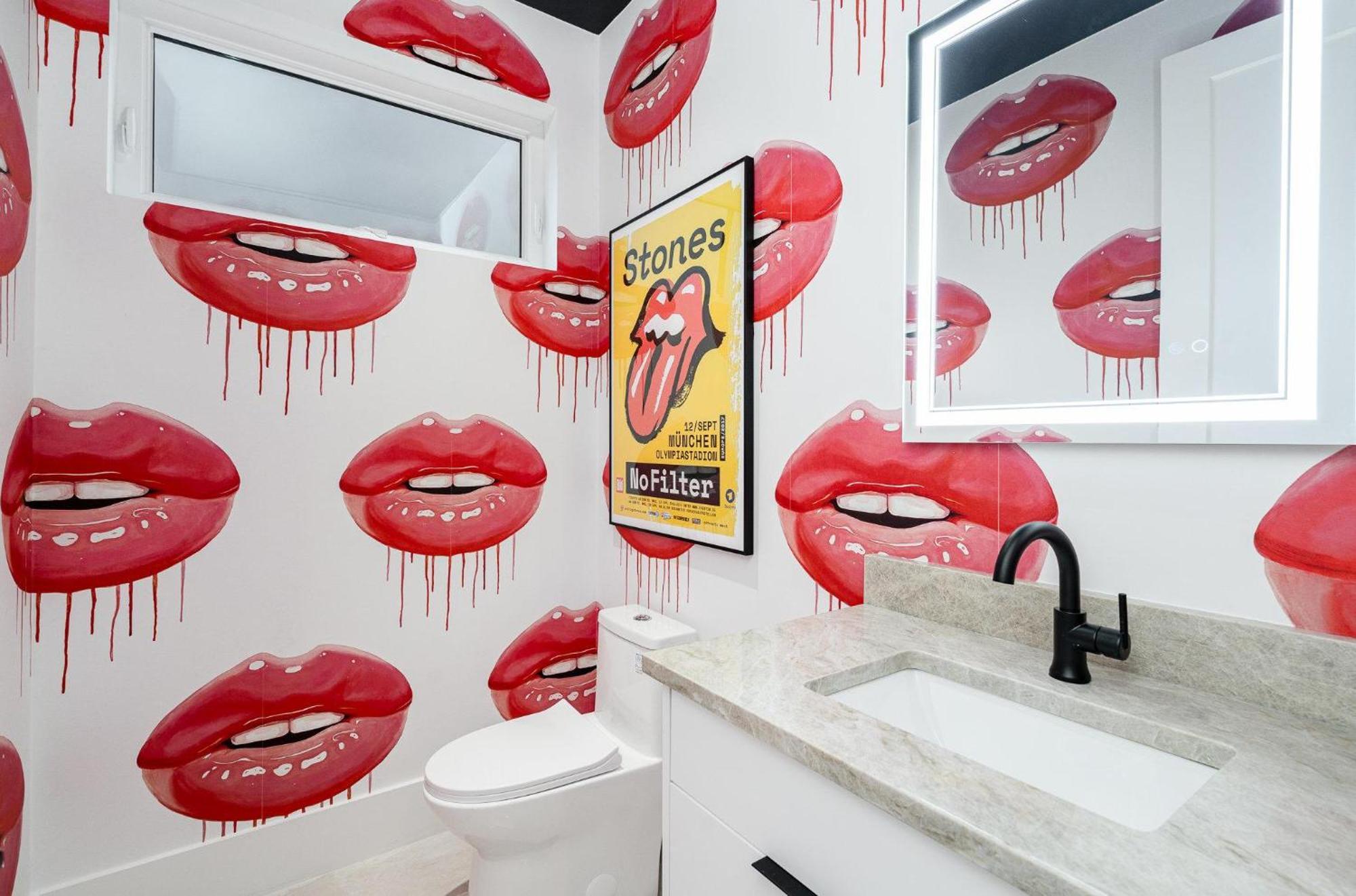 Holiday home Luxe-high Note-rooftop Hot Tub-3 Mins To Broadway *