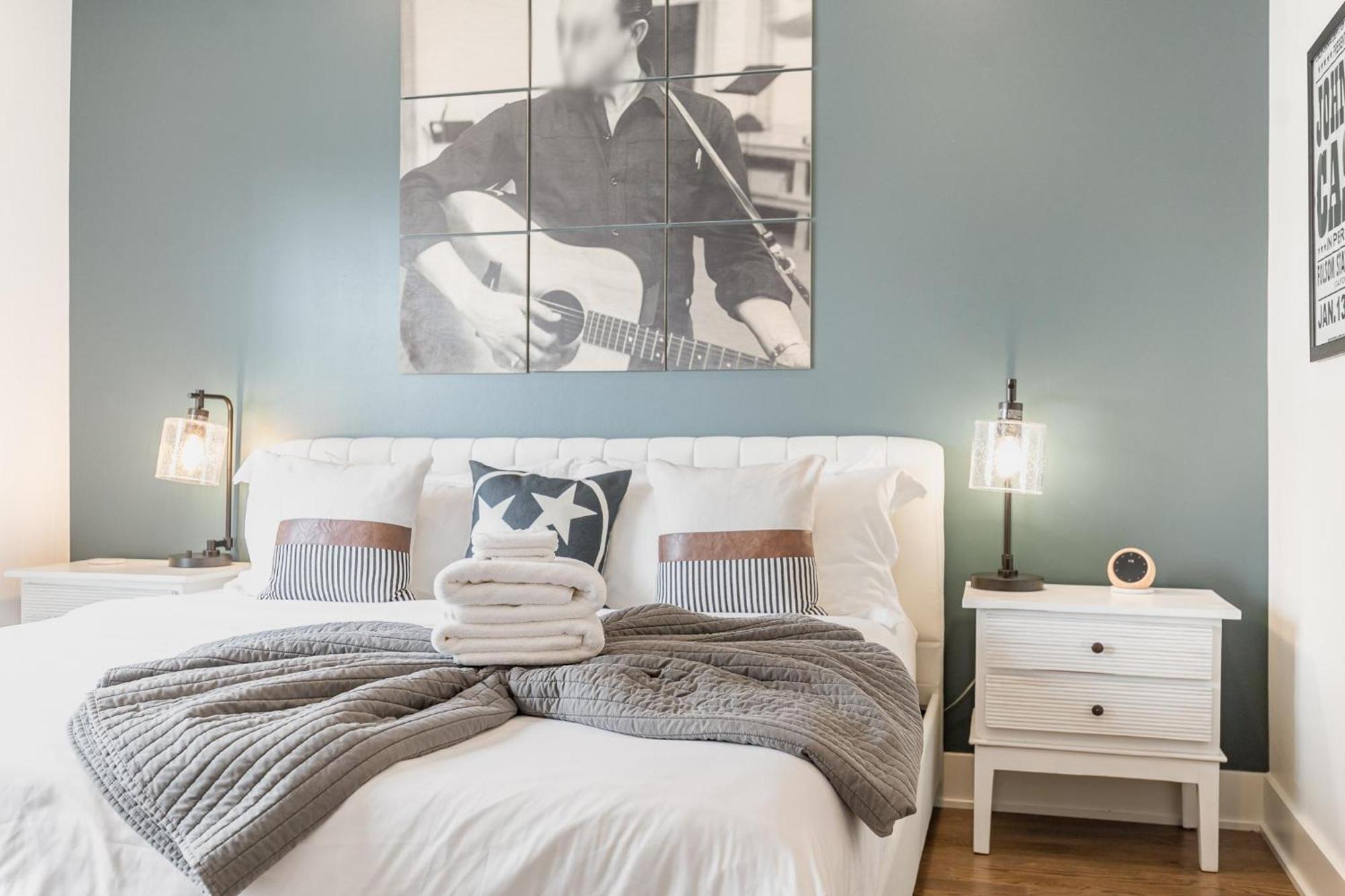 Comfort-sleeps 10-3 Mins To 12 South