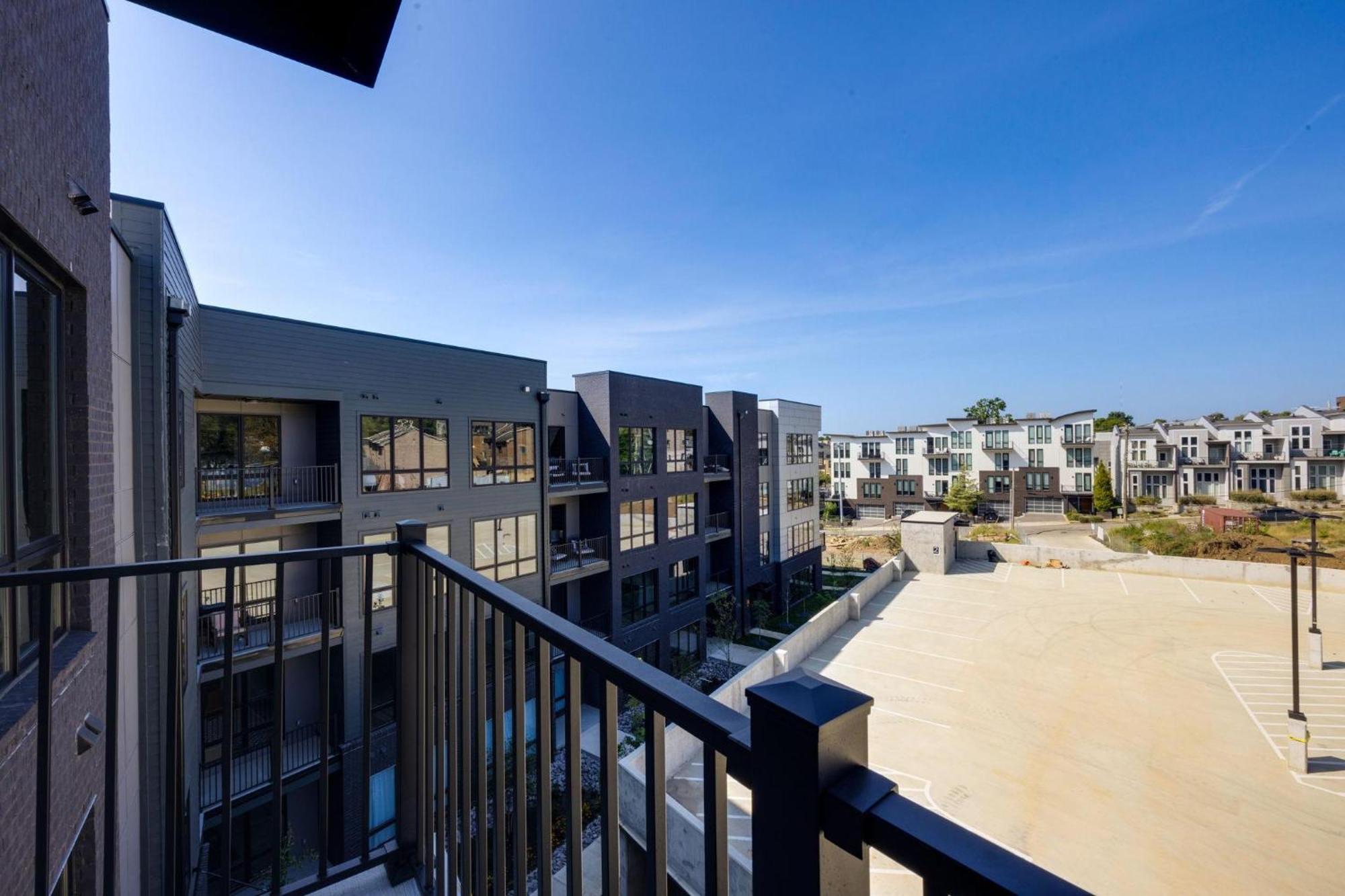 Tesseris Muse - 3 Side-by-side Units - Odyssey Holiday home Nashville