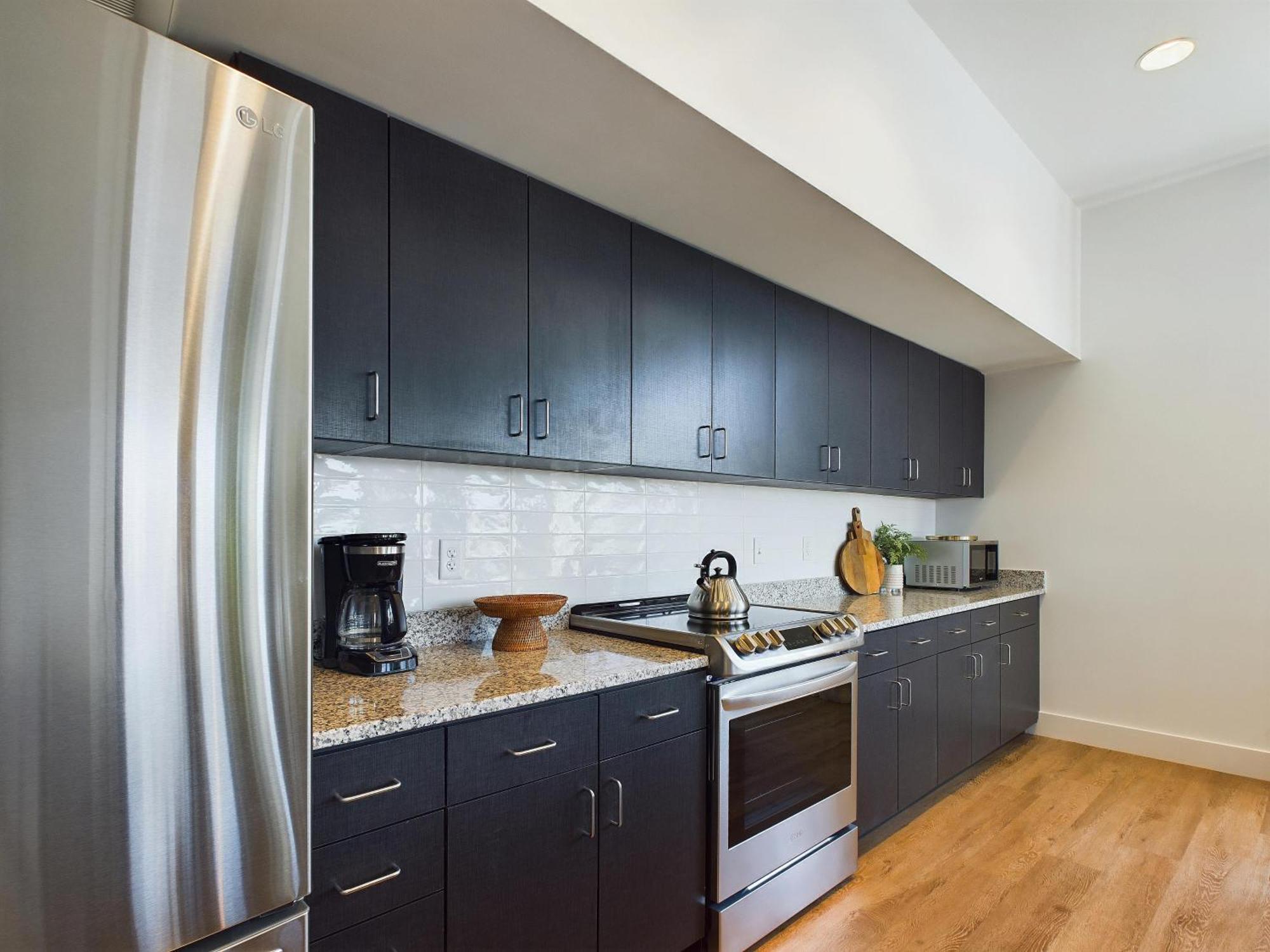 Penthouse Fox Den-2 Penthouse Suites-12 South * Nashville