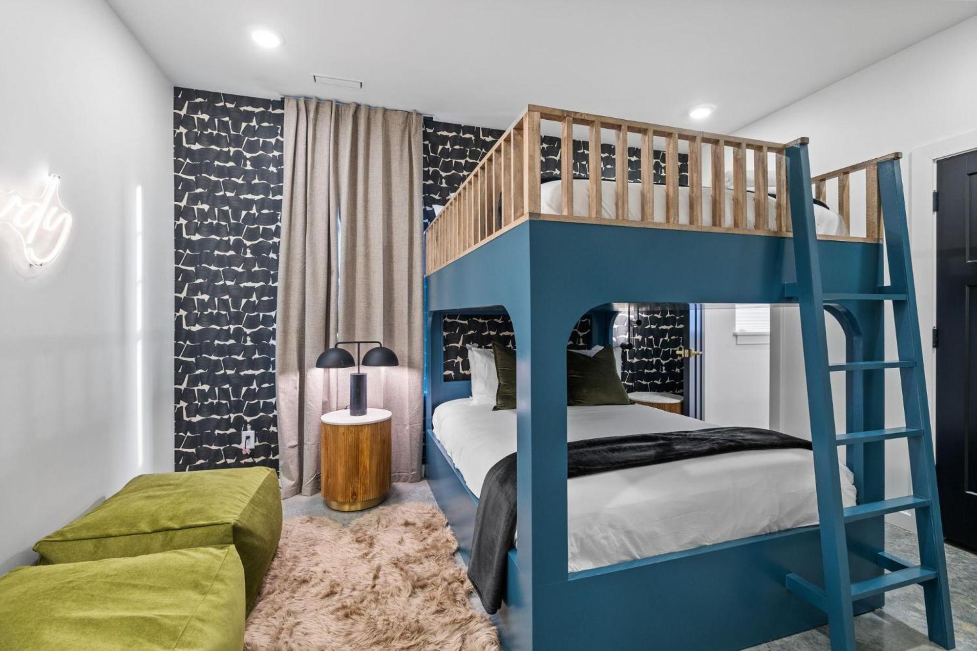 Modern Cowboy - Private Balcony - Mins To Broadway Nashville