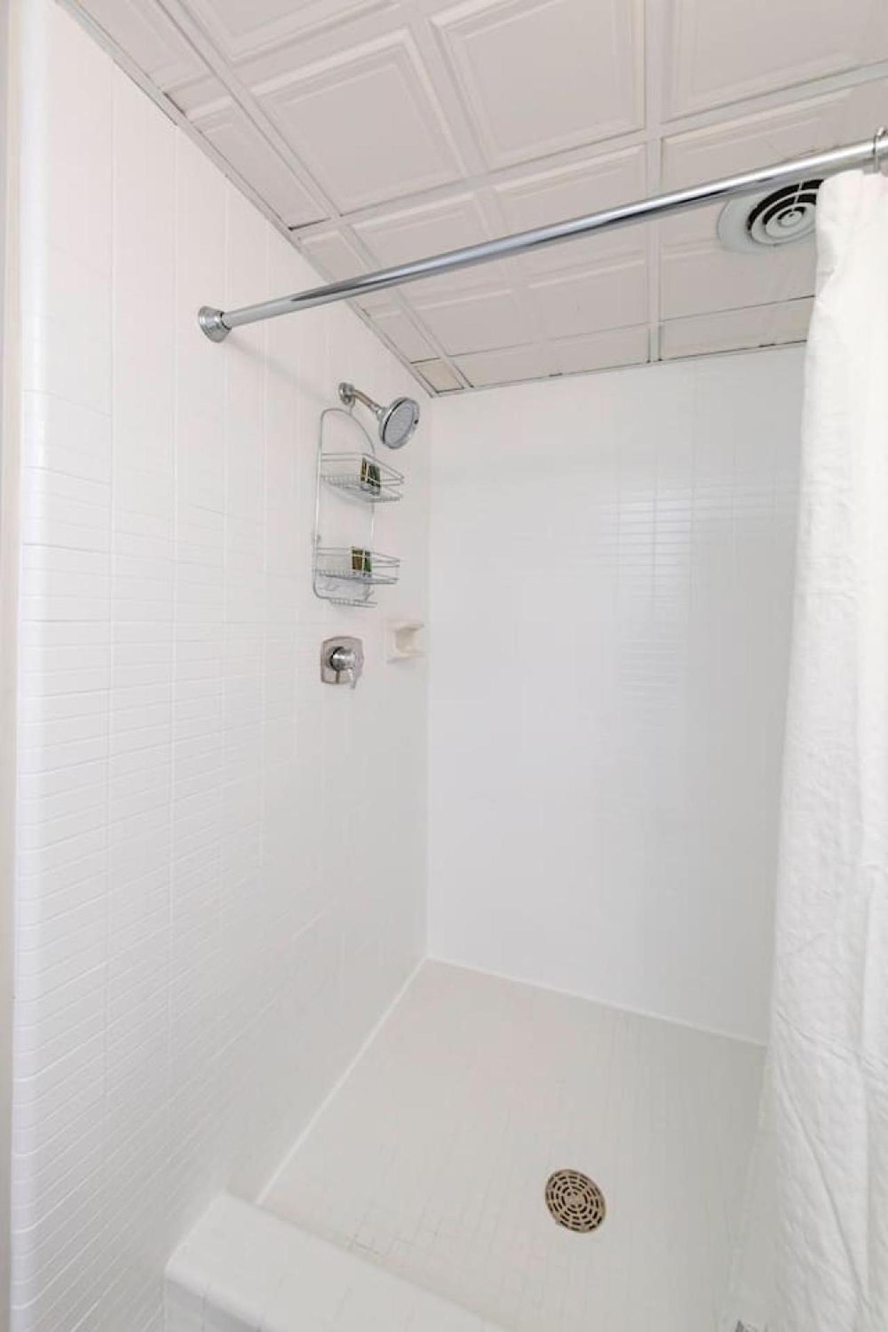 Two On Music Row That Sleeps 14 With Pool And Parking *