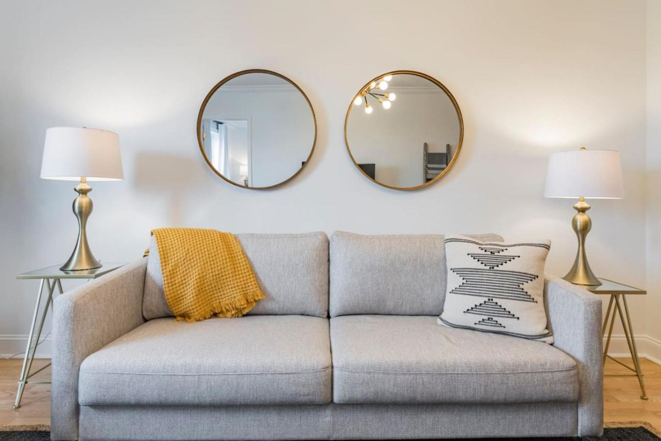 Two On Music Row That Sleeps 14 With Pool And Parking * Nashville