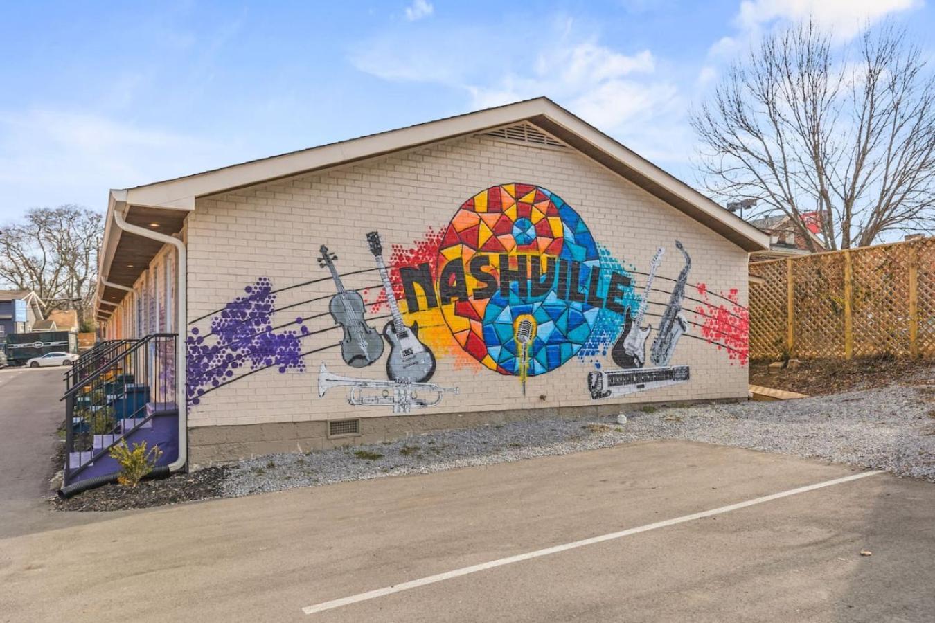 Vibrant Multi Building That Sleeps 48 With 7 Units *