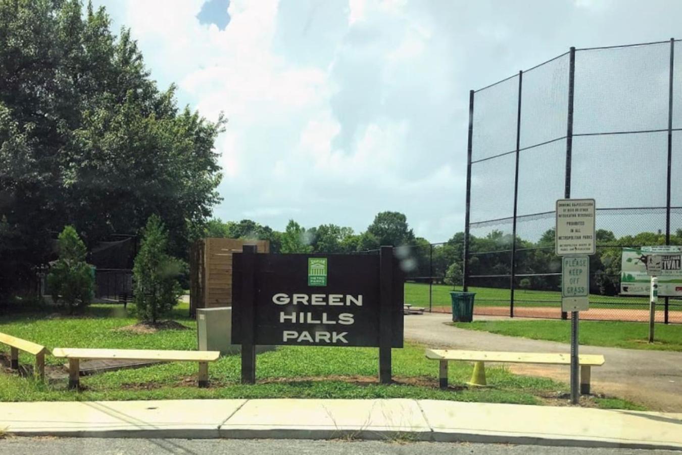 Luxury In Hills With Garage And Walk To The Park * Nashville