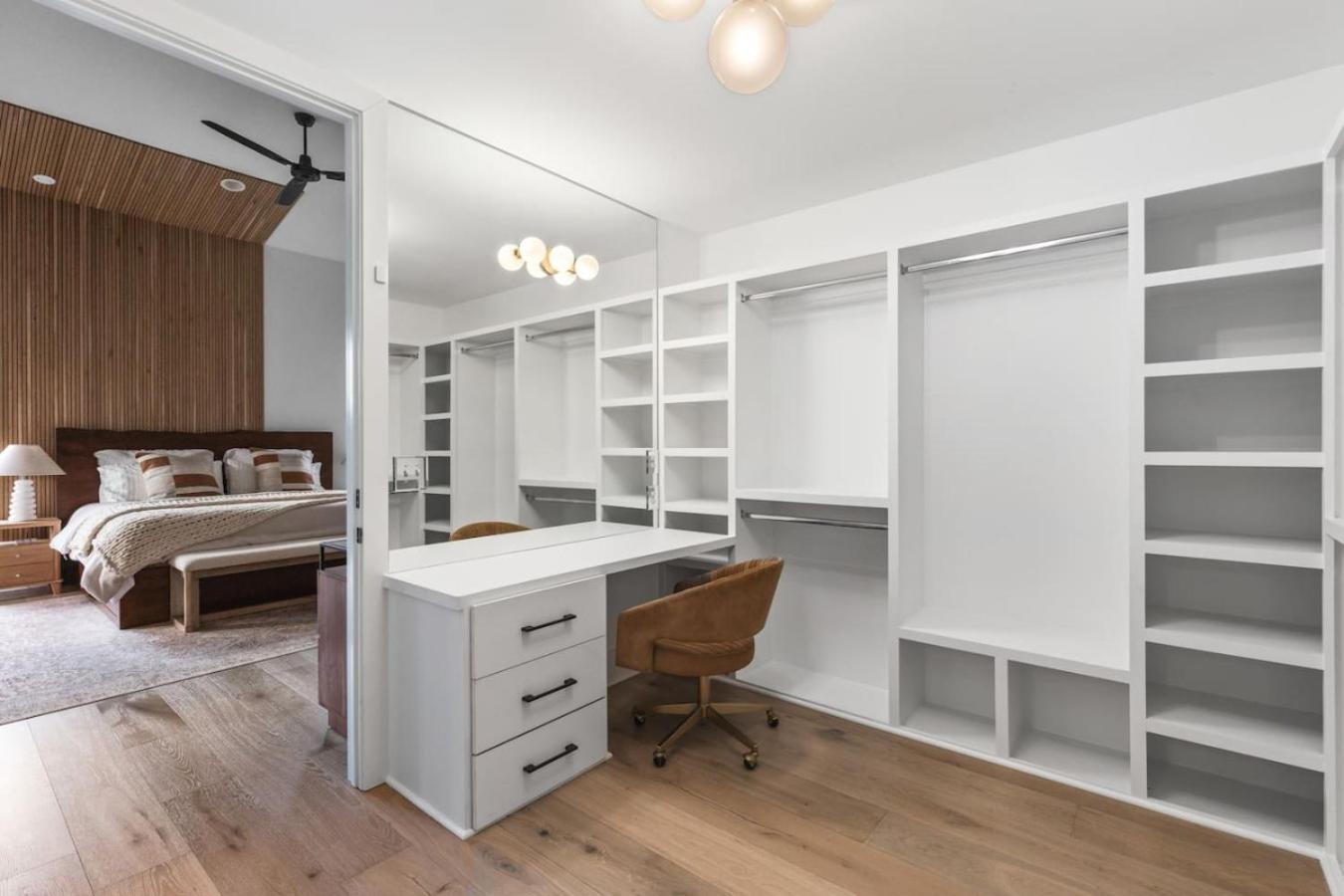 Holiday home Luxury In Hills With Garage And Walk To The Park *