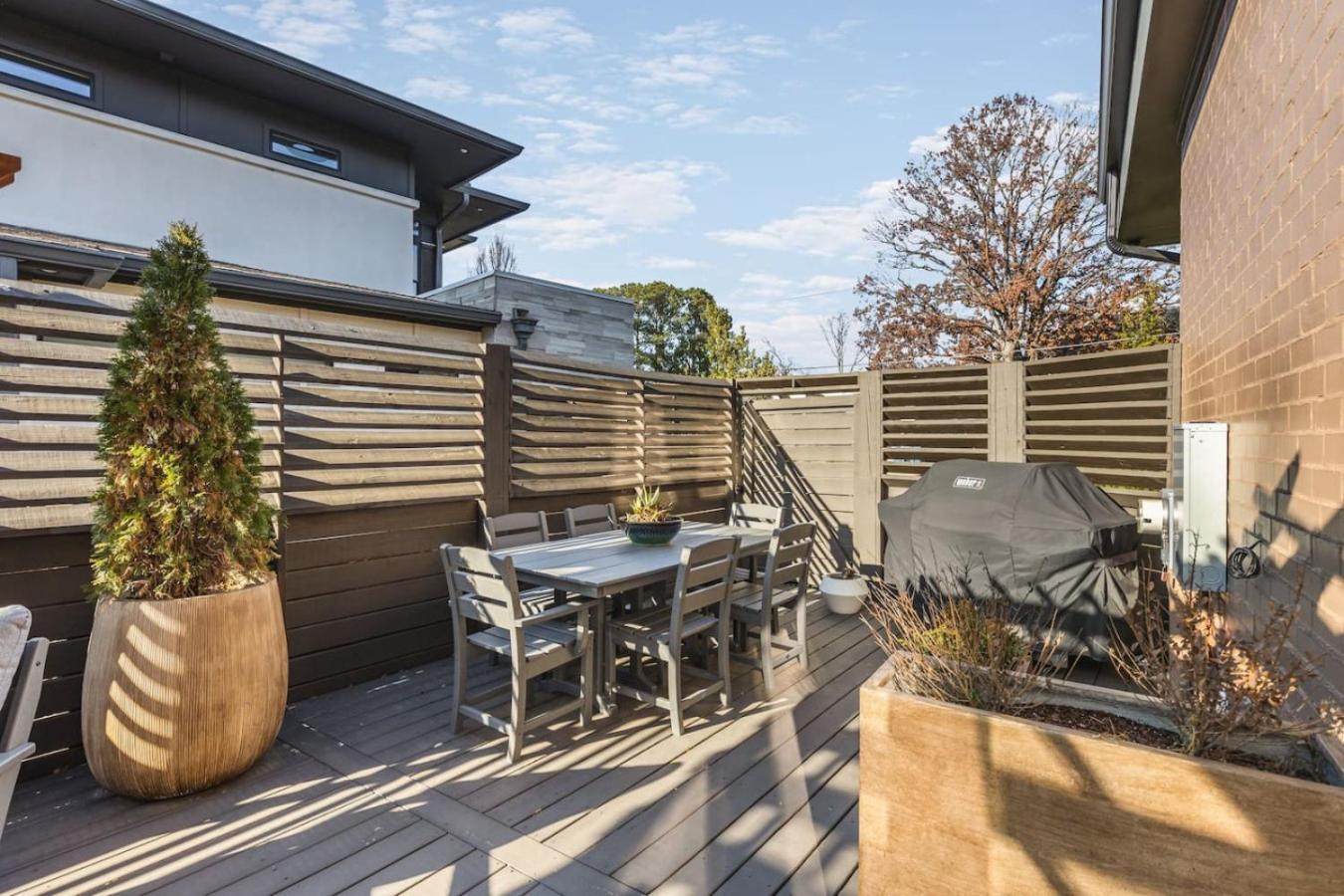 Luxury In Hills With Garage And Walk To The Park * Nashville