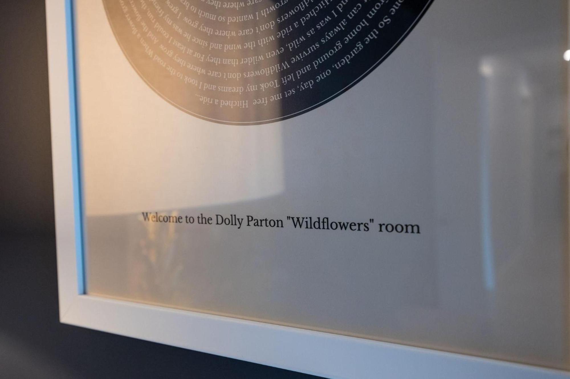 Hyve-the Dolly Parton Experience-private Balcony * Nashville
