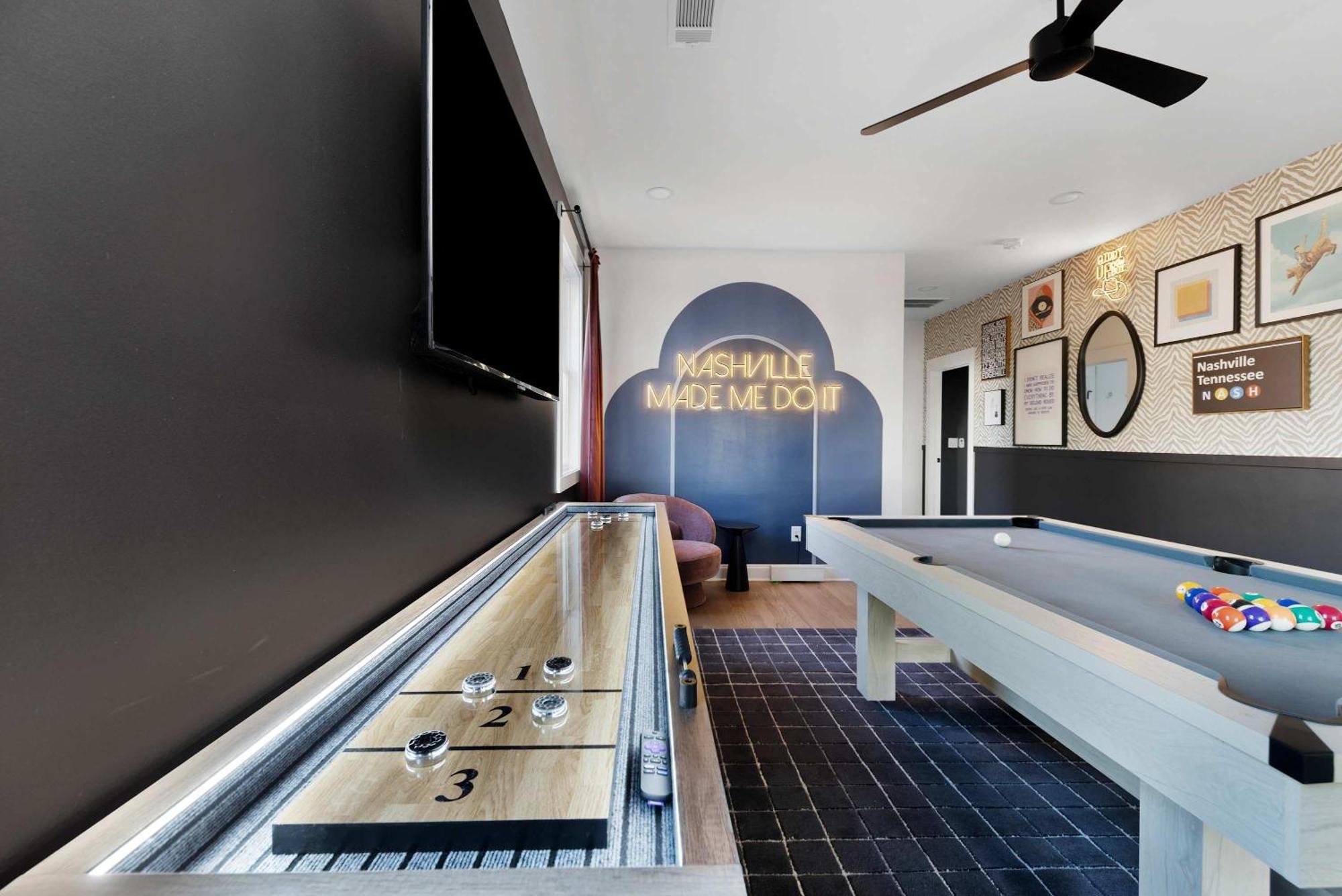 The Morrison - Karaoke Theater Backyard Oasis * Nashville