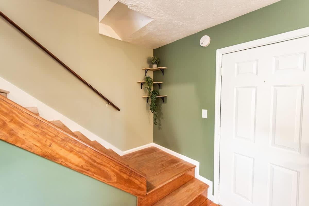 Holiday home Riverside Retreat Near 5 Points *