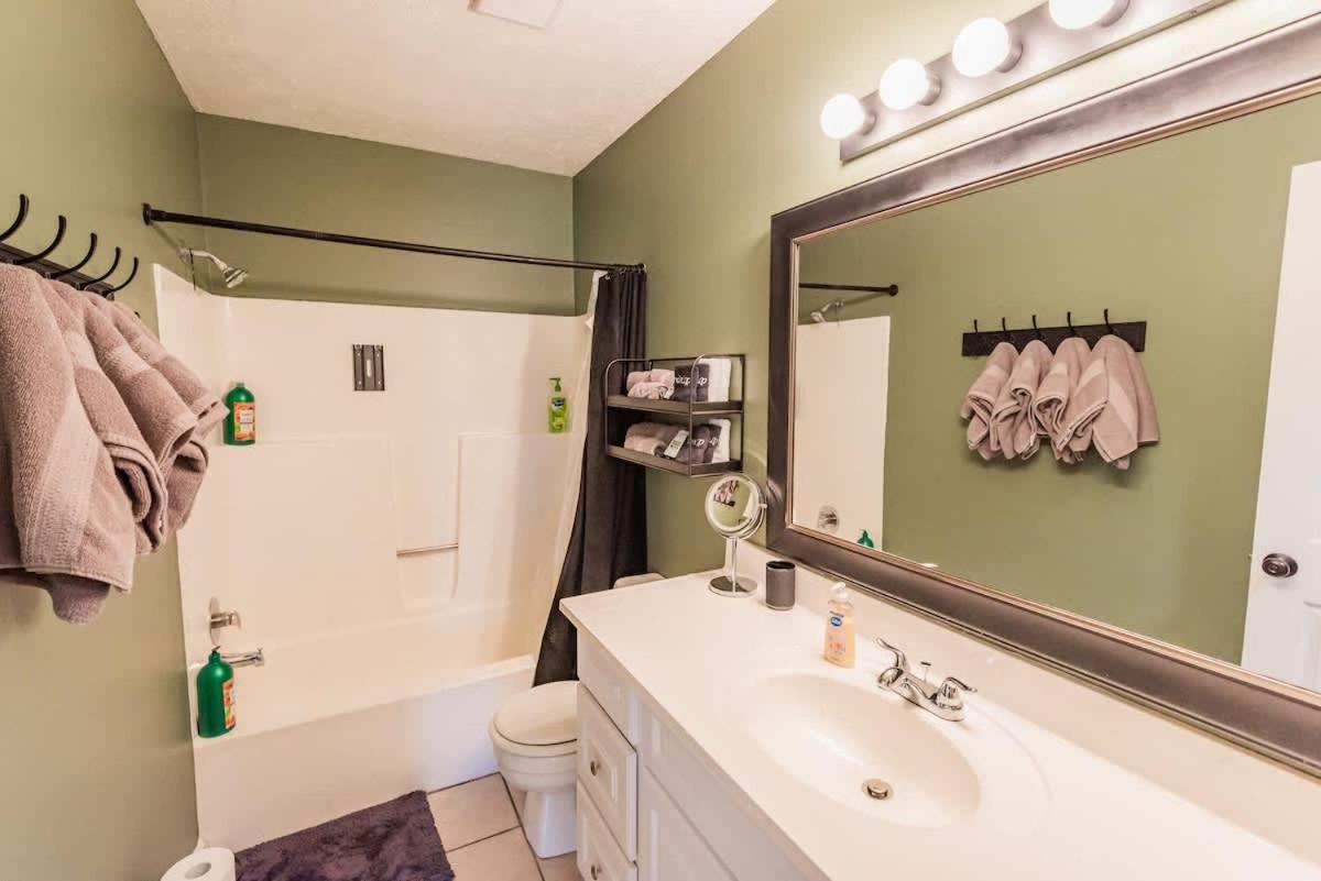 Holiday home Riverside Retreat Near 5 Points Nashville