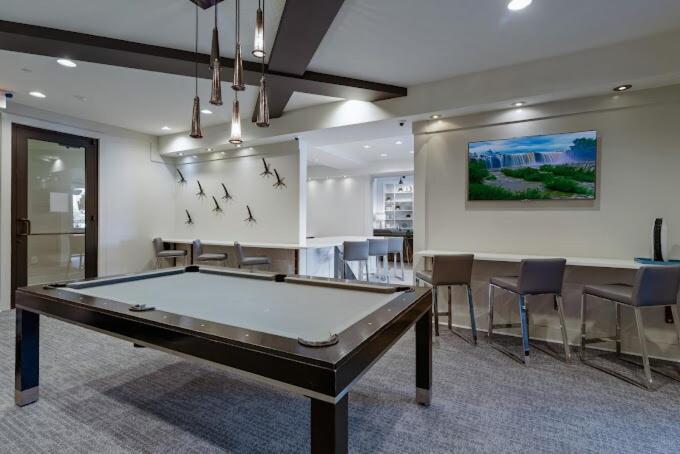 Mid-century Charm In Midtown Apartment