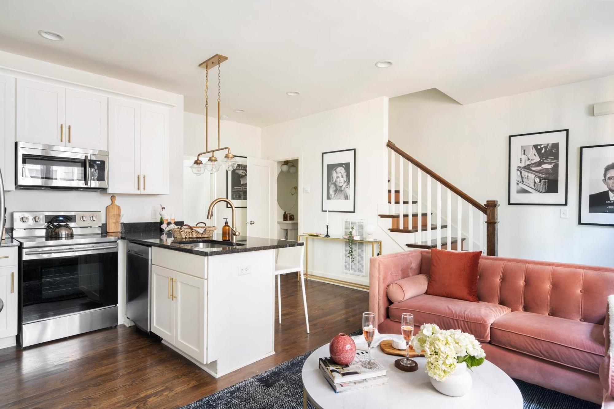 Hart Buyout 8 By Avantstay Two Town W Stunning Amenities Design Apartment *