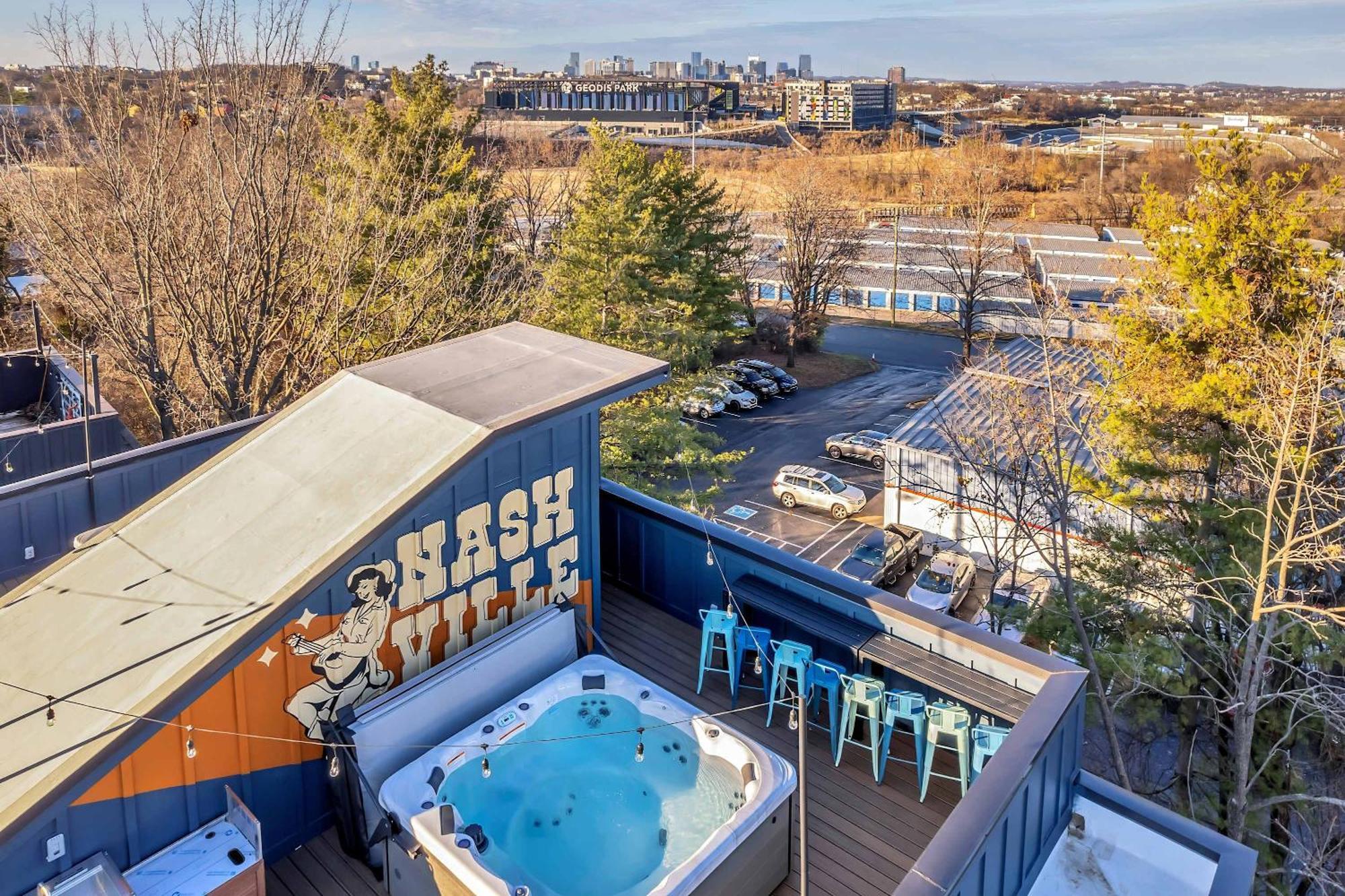 Twin Homes Rooftop Deck Hot Tub Outdoor Kitchen Nashville