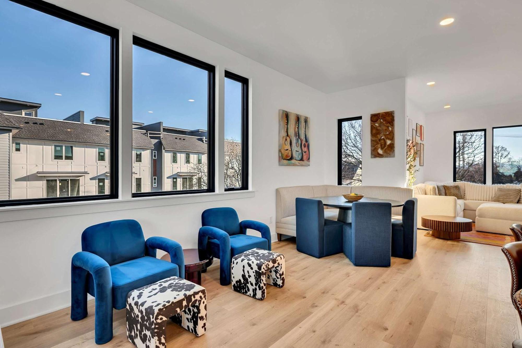 Twin Homes Rooftop Deck Hot Tub Outdoor Kitchen Holiday home