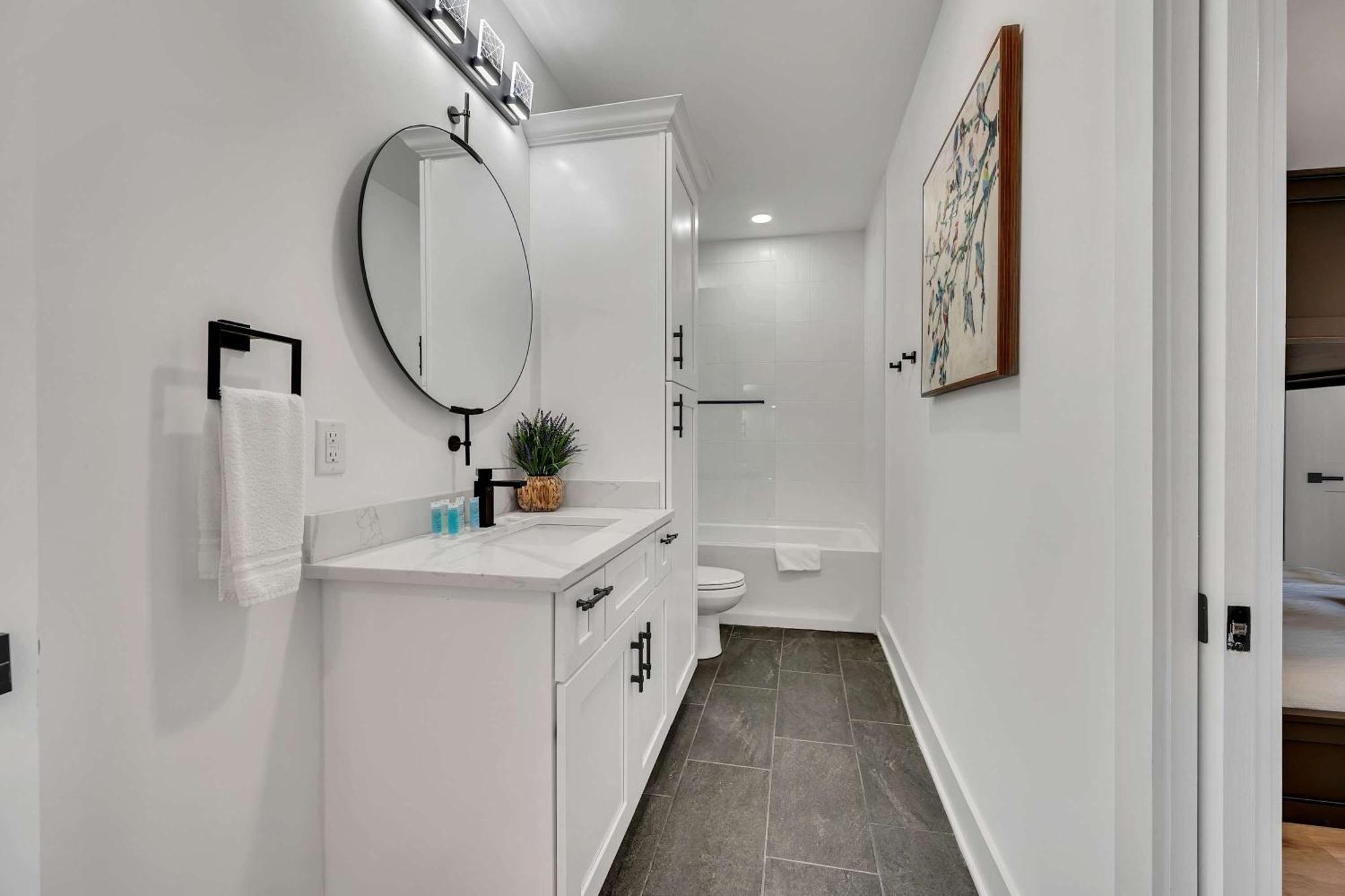 Holiday home Twin Homes Rooftop Deck Hot Tub Outdoor Kitchen *