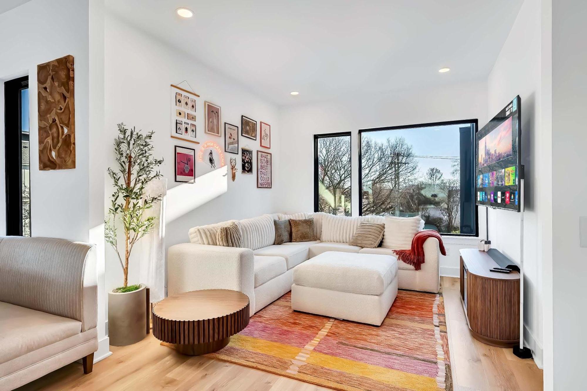 Twin Homes Rooftop Deck Hot Tub Outdoor Kitchen Holiday home *