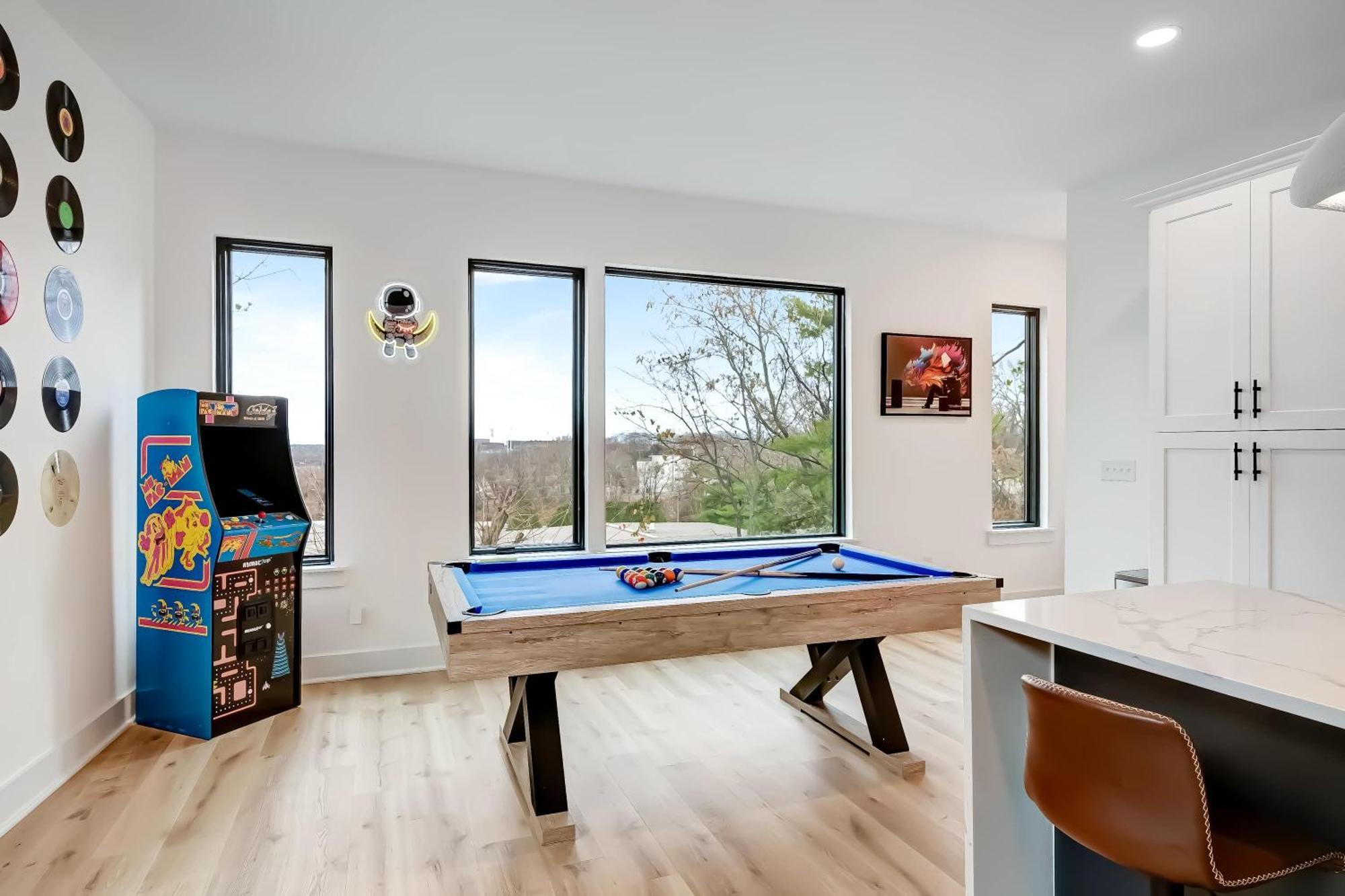 Twin Homes Rooftop Deck Hot Tub Outdoor Kitchen * Nashville