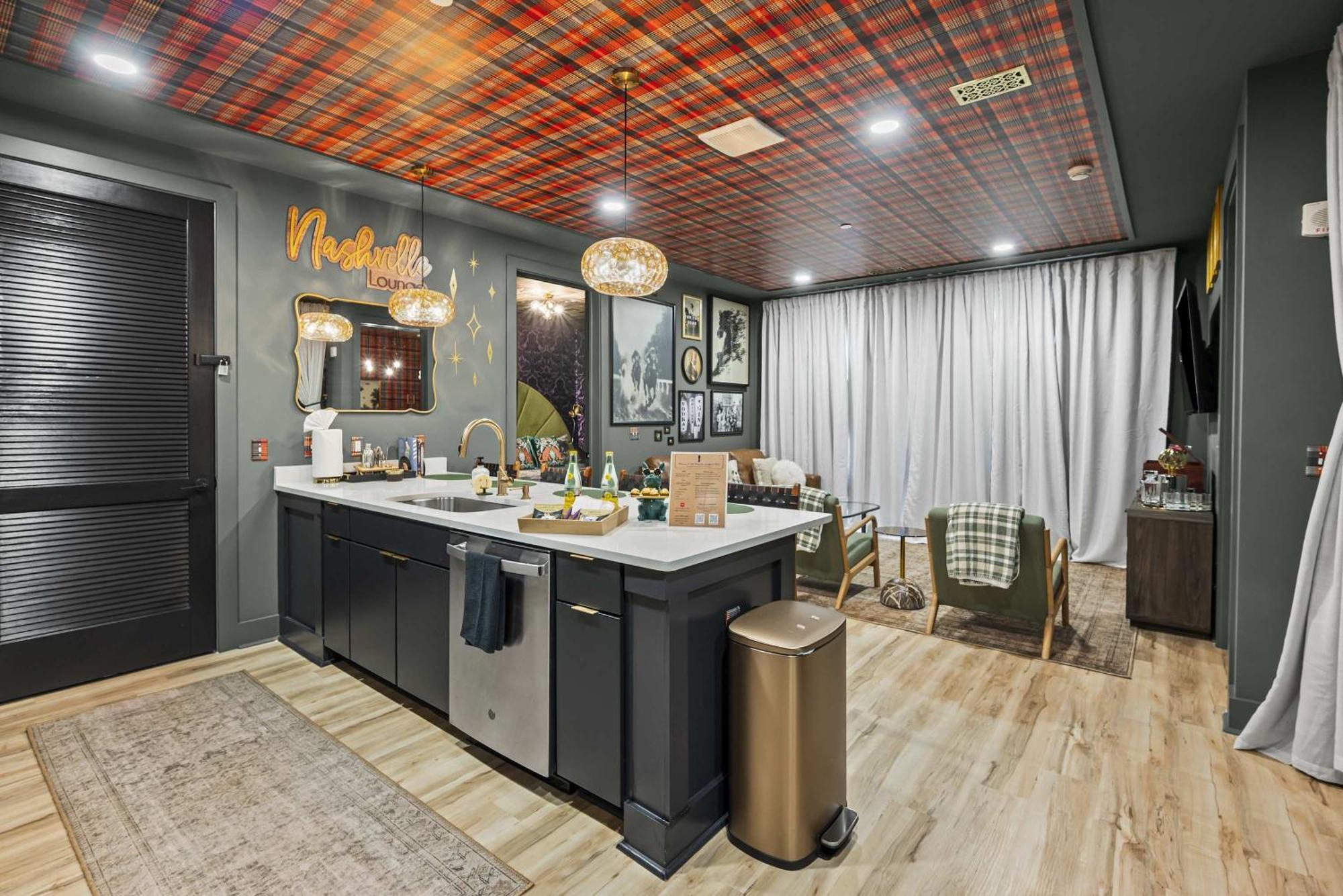 The Lounge Minutes From Downtown * Nashville