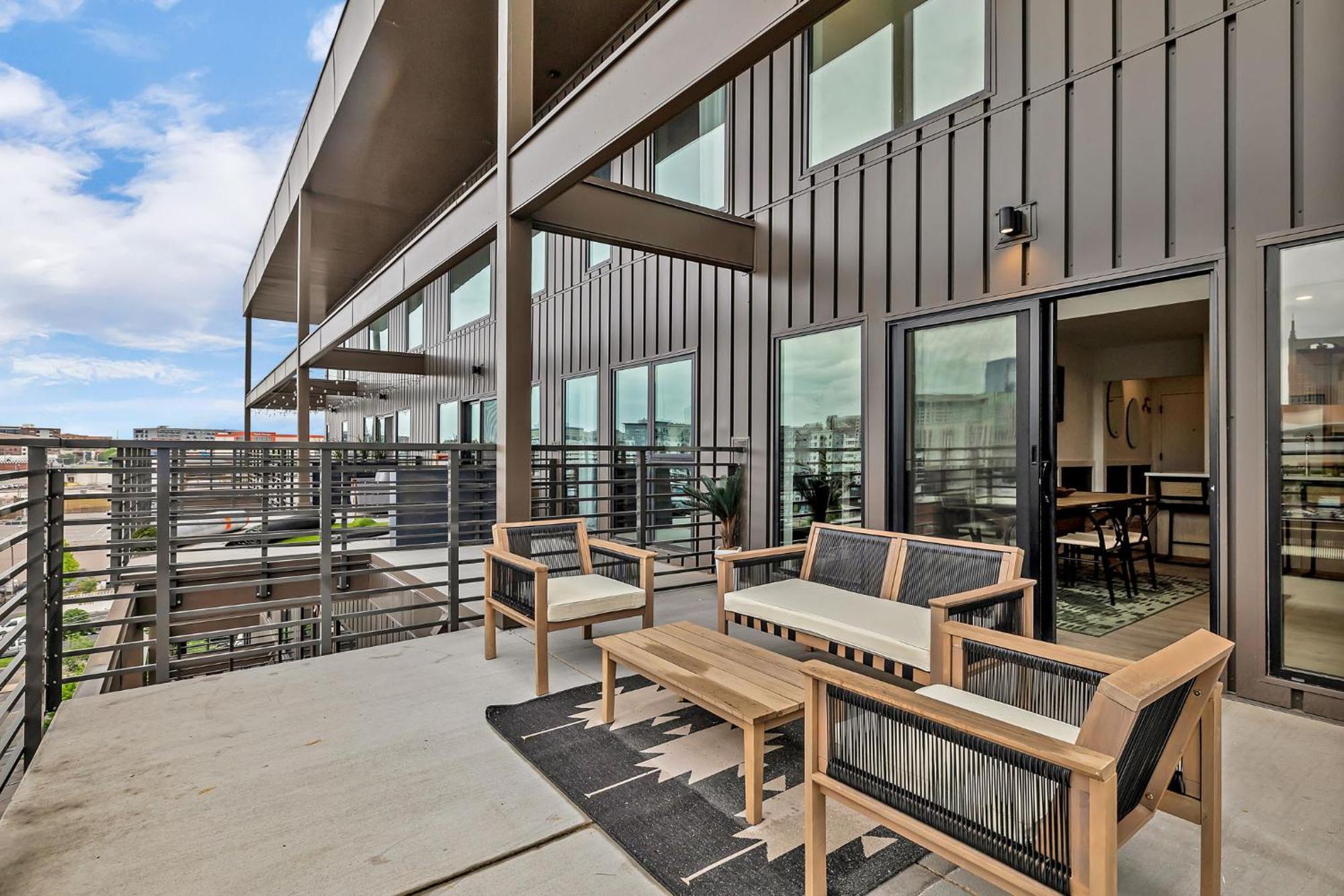 Beverly Nash In Music Walk To Broadway * Nashville