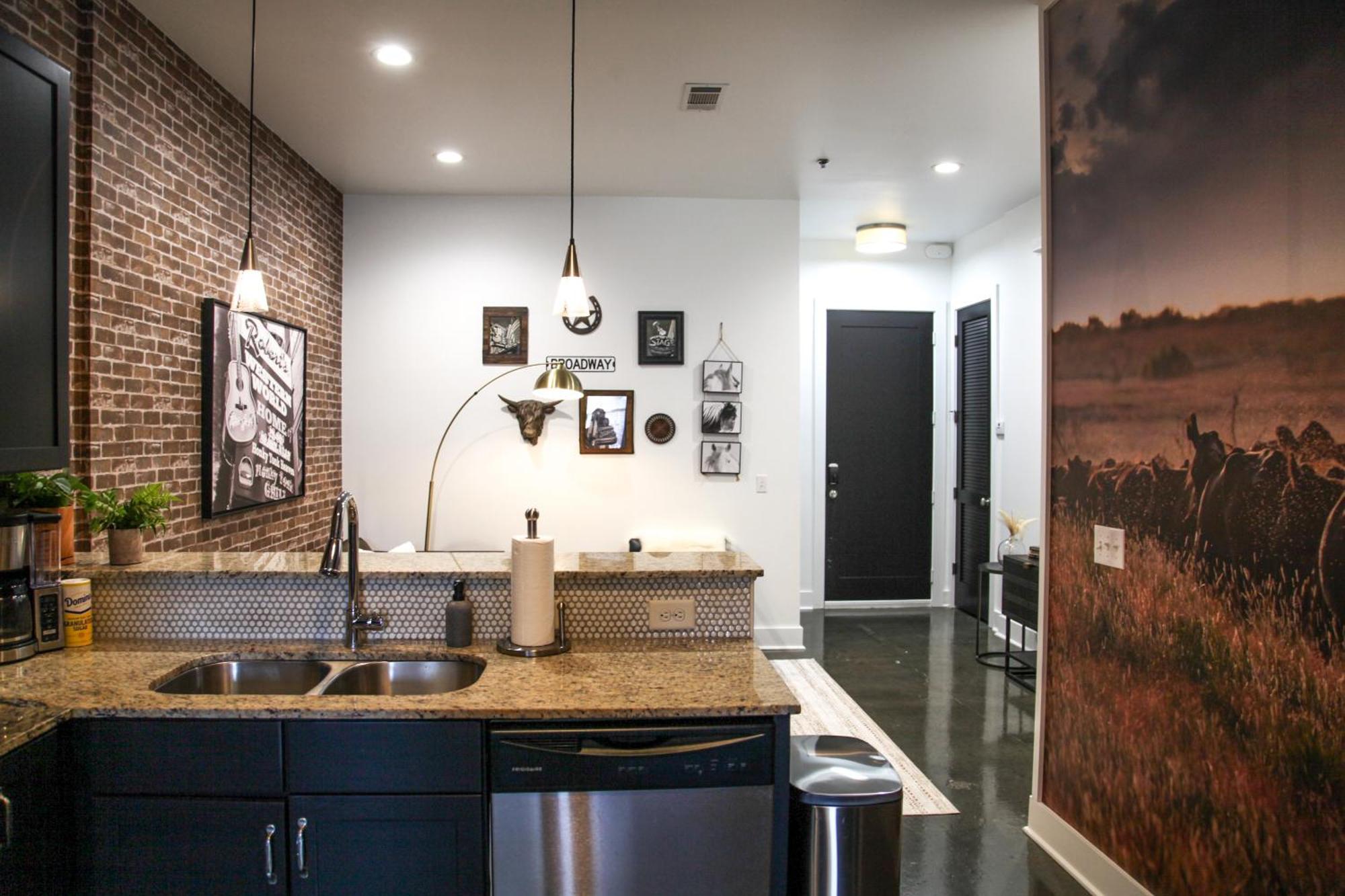 Western World Near Vandy On West End *