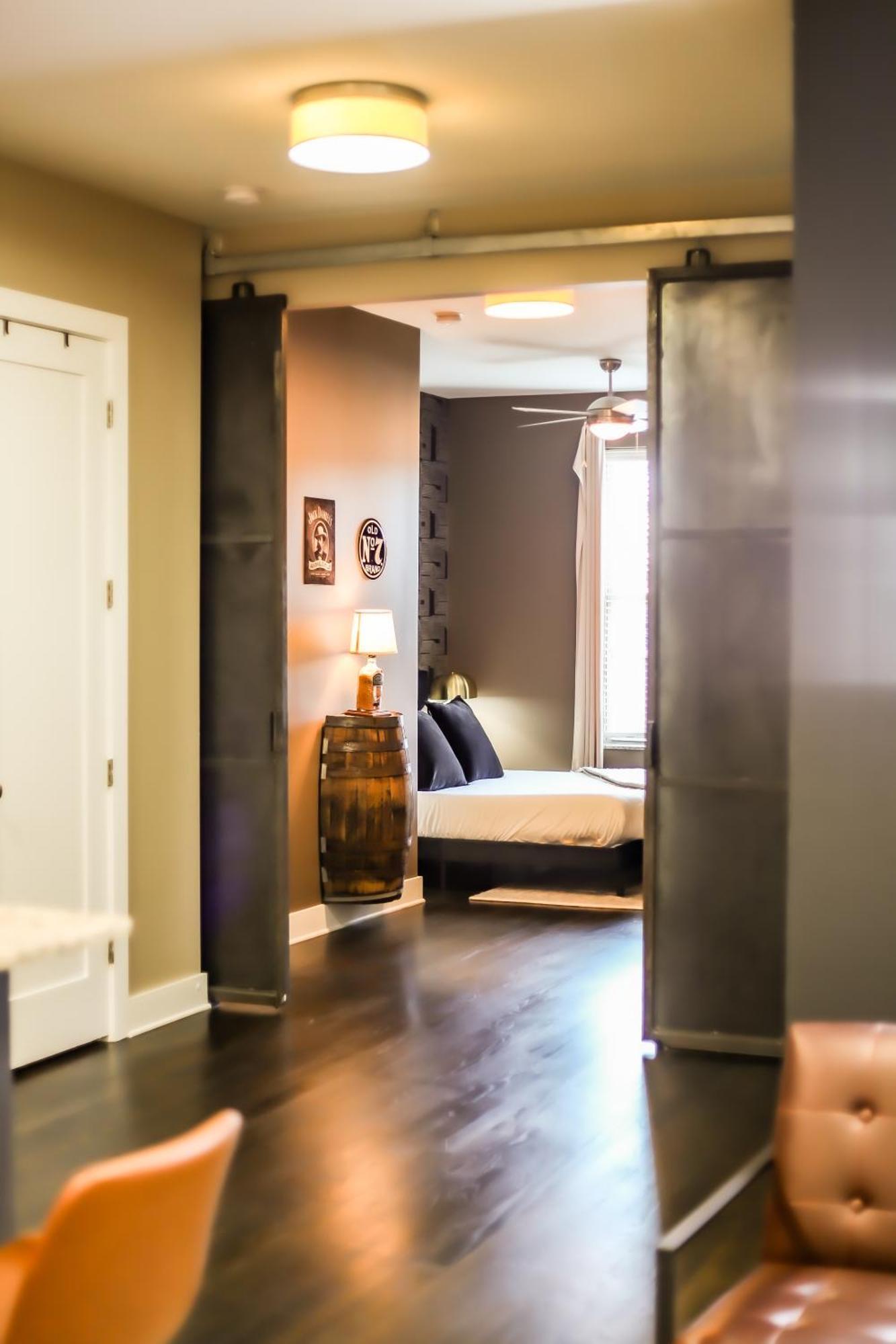 The Tennessee Whiskey In West End-vandy- Uber To Broadway *