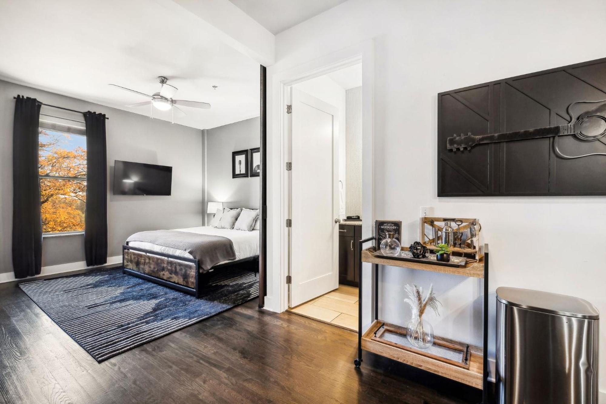 Holiday home Legends Loft Modern Near Vandy On West End