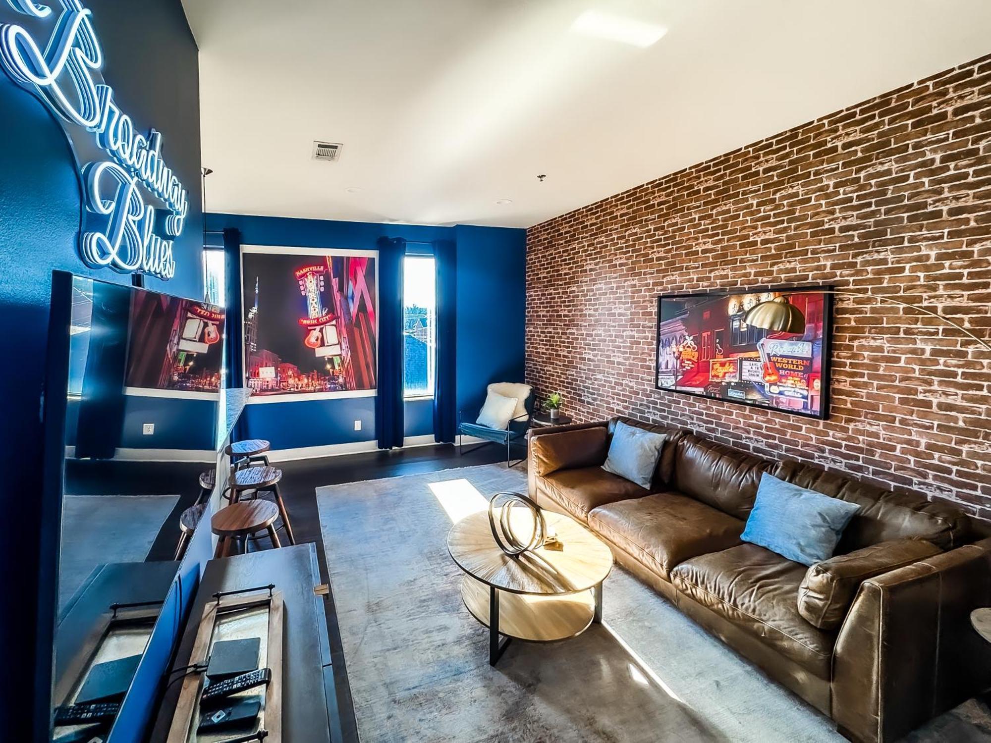 Broadway Blues At Lofts At Vandy West End Holiday home