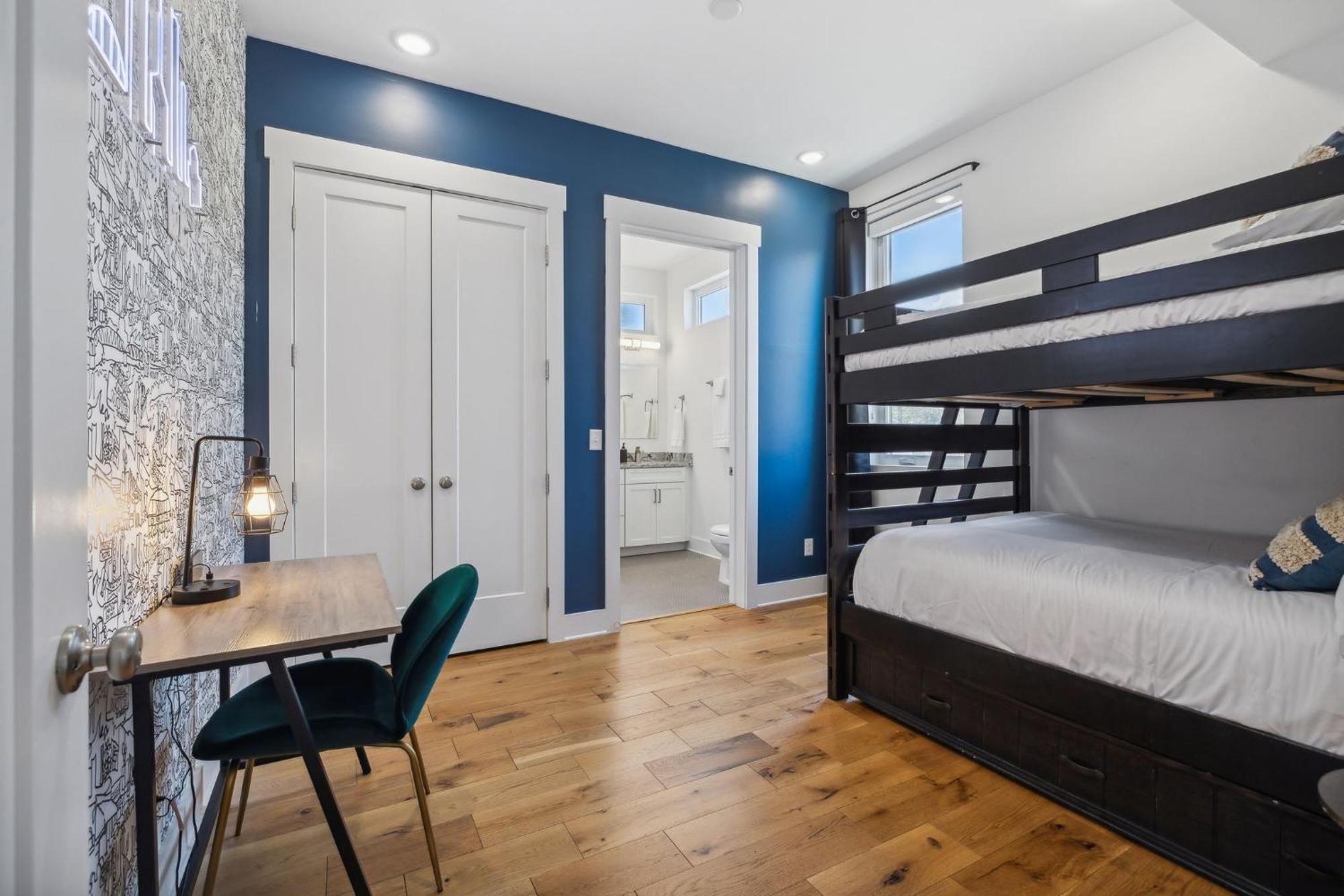 East Nash 13 Mins From Broadway Apartment