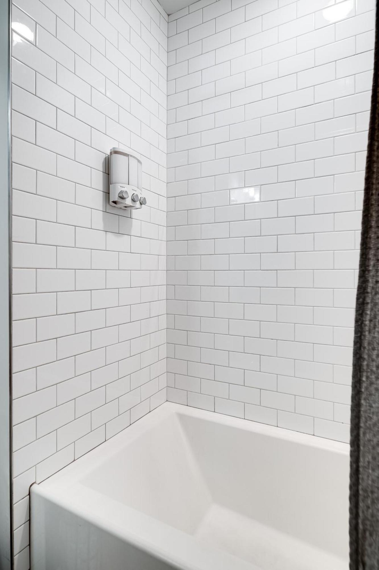 615 Vibe East Getaway 3 Miles To Downtown Holiday home *