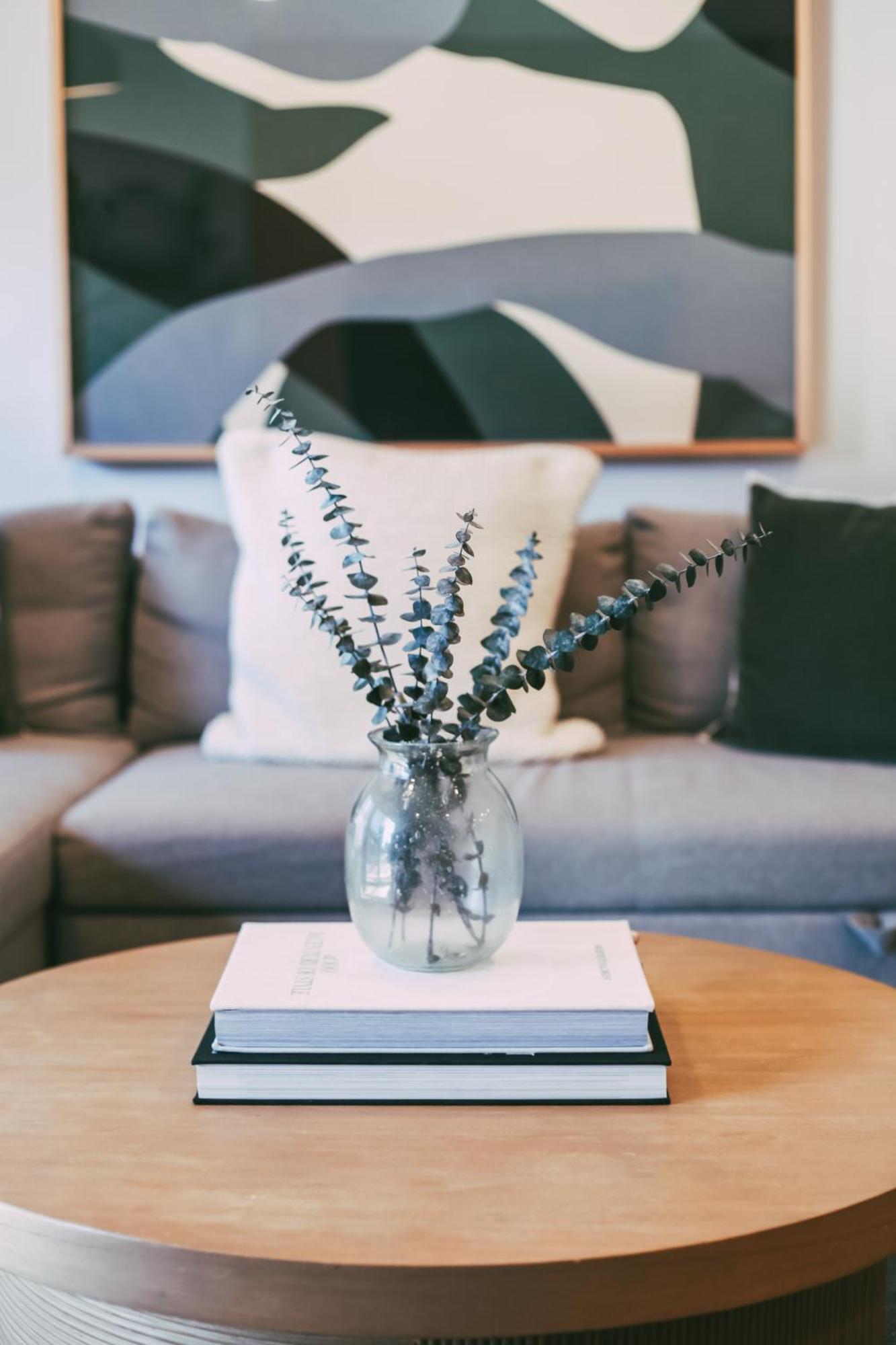 Holiday home Laylas Retreat With Pool Walk To Broadway *