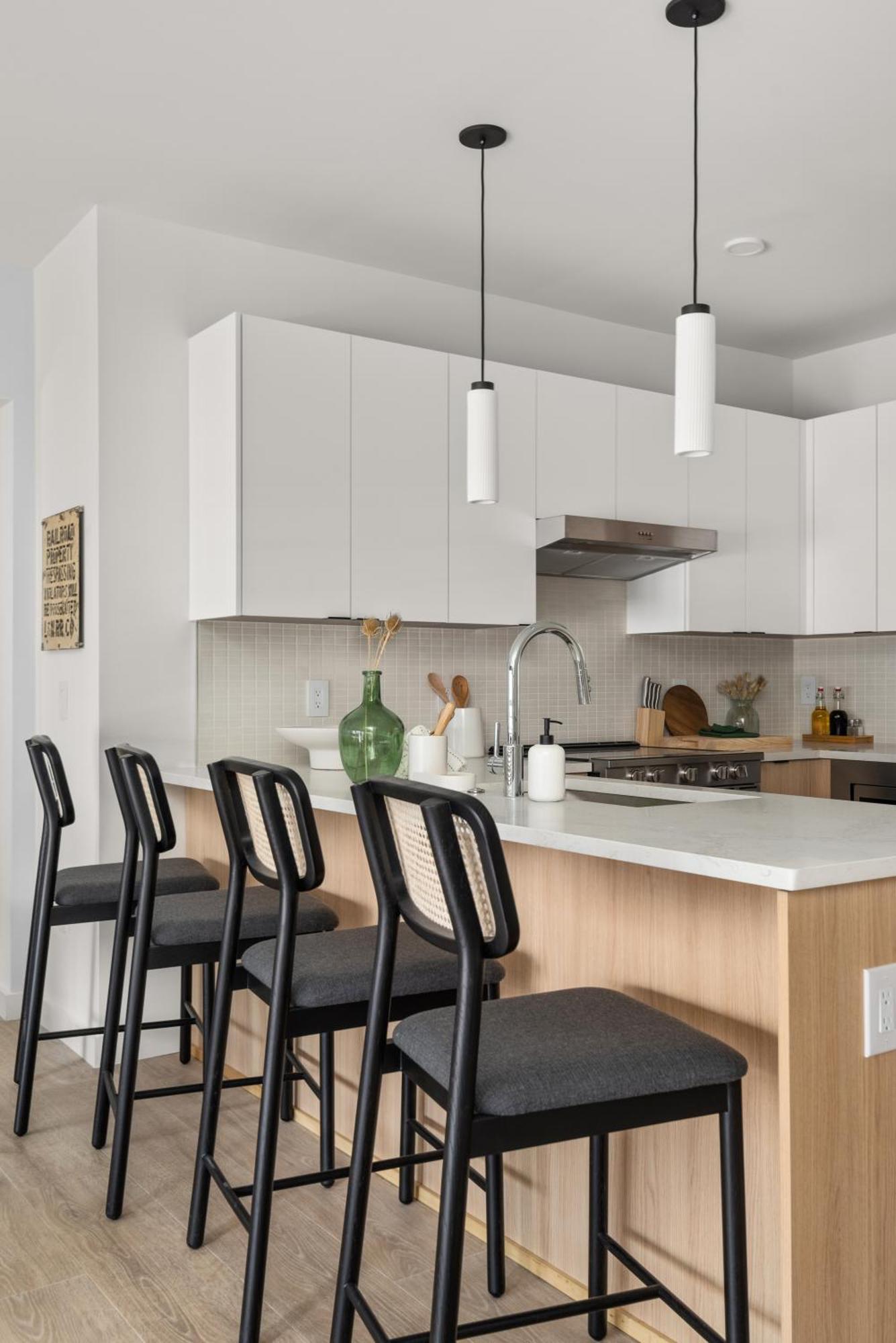 Laylas Retreat With Pool Walk To Broadway *