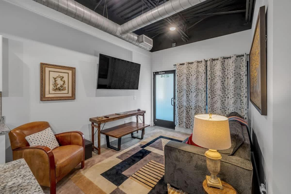 Chic New Near Dt Holiday home Nashville