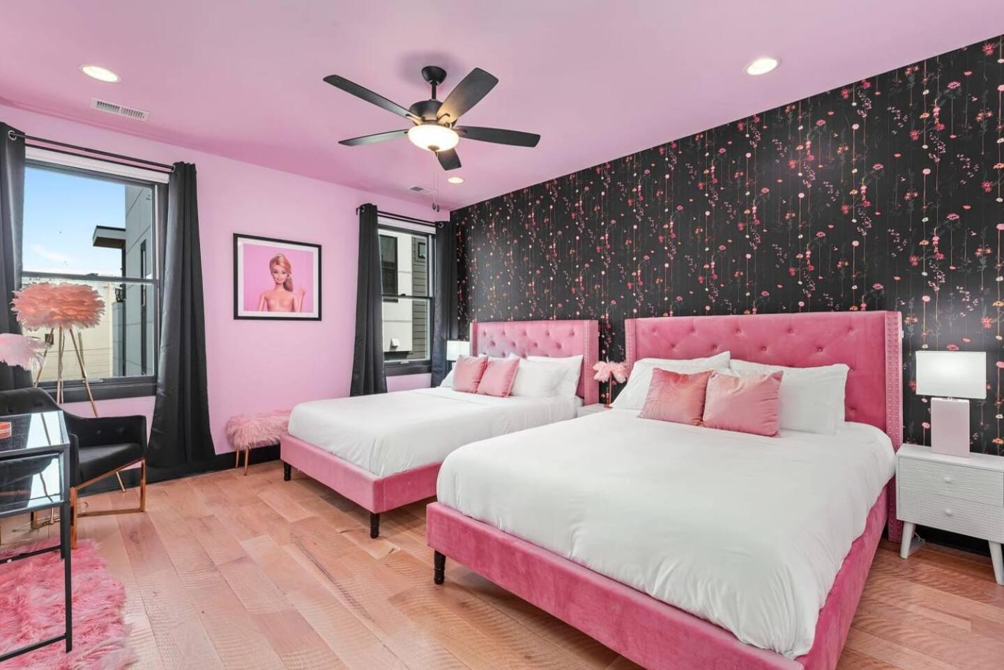 5 Star Stay! Rooftop Hot Tub Walk To Gulch