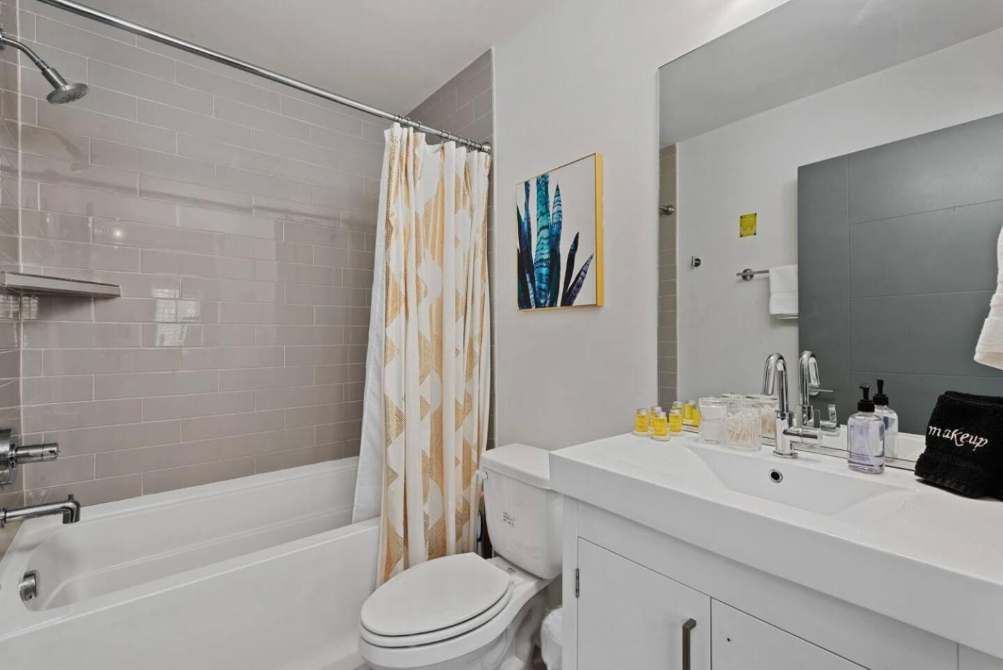 Spacious Gulch W Rooftop & Incredible Views! *