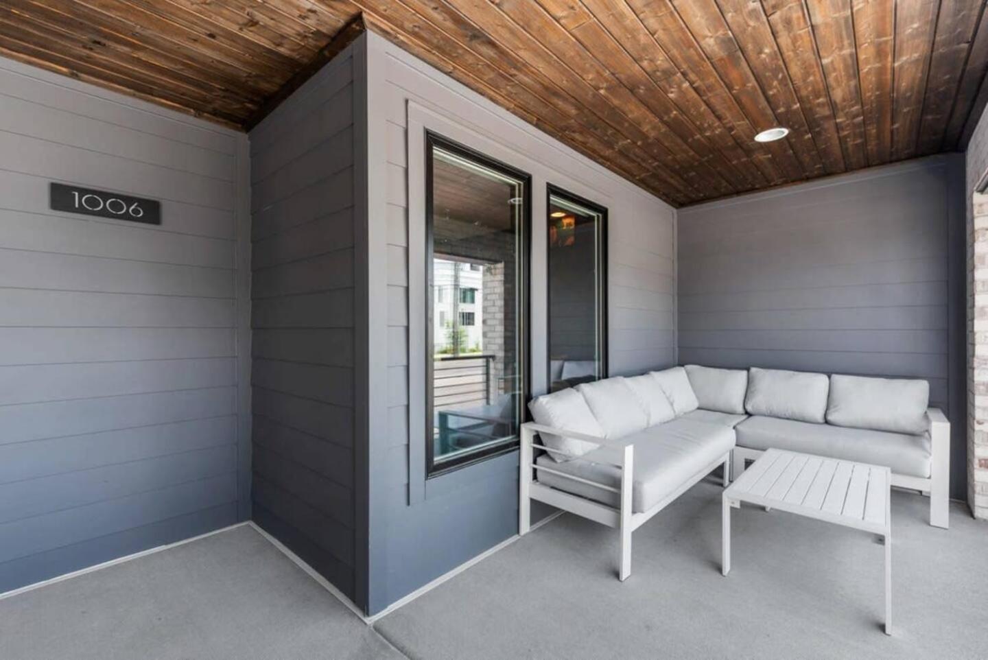 5 Star Stay! Rooftop Hot Tub Walk To Gulch Holiday home