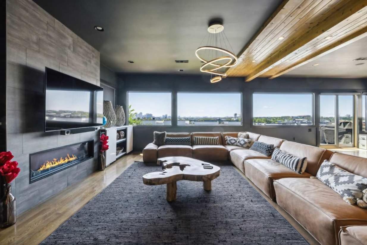Dream Cozy Living & Luxe Nashville