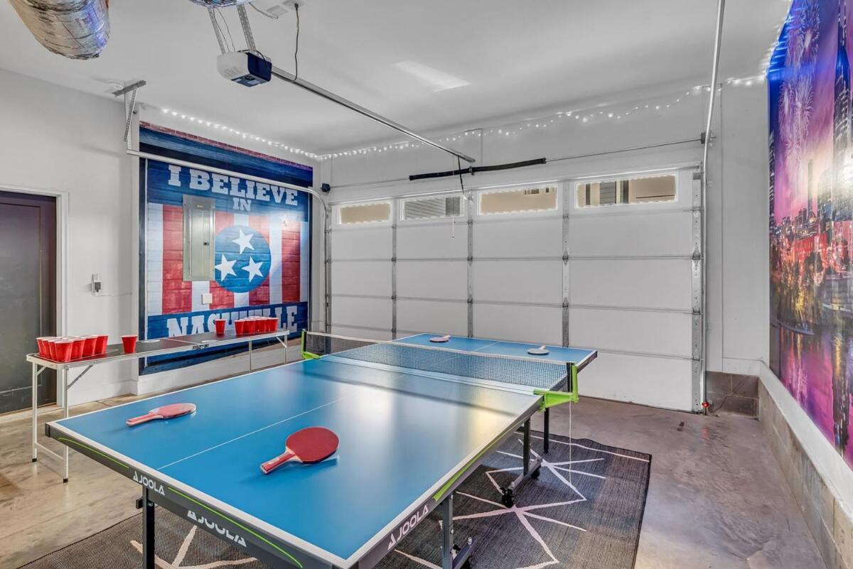 Huge Roof Deck With Games 10 Mins To Broadway