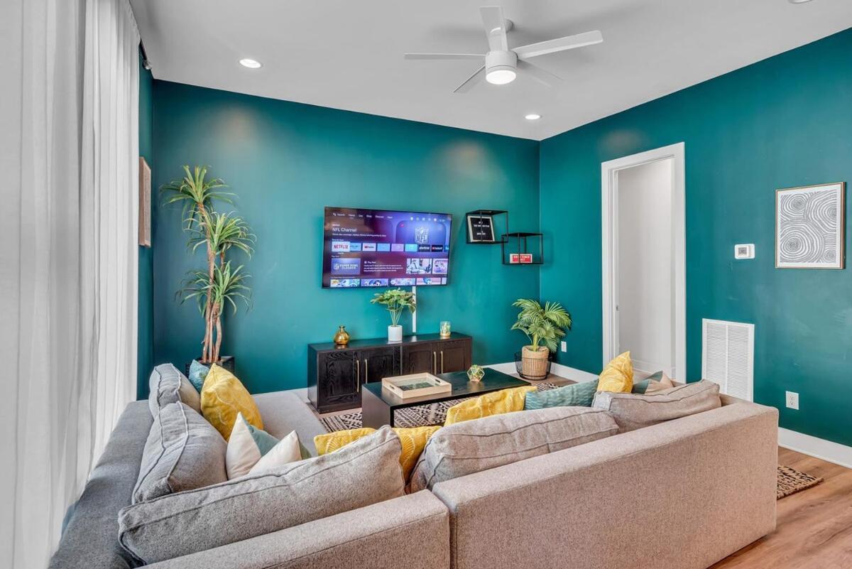 Holiday home Huge Roof Deck With Games 10 Mins To Broadway Nashville