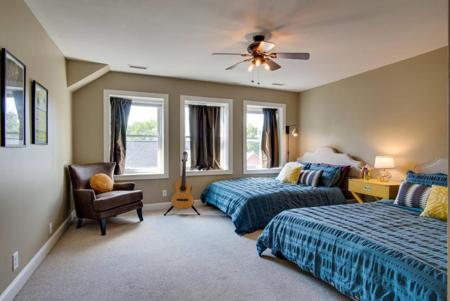 Spacious For 10 Guests Nashville