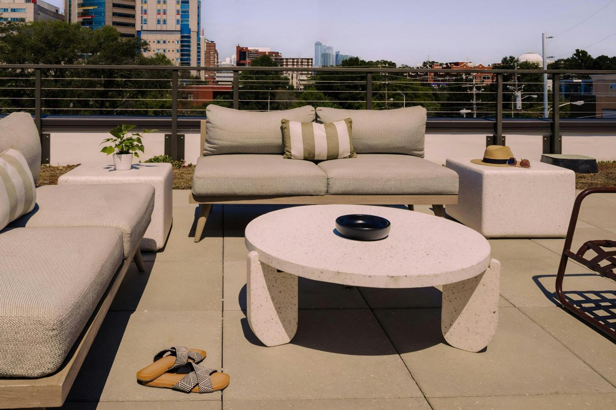 Sonder Belcourt Hillsboro Village 4*