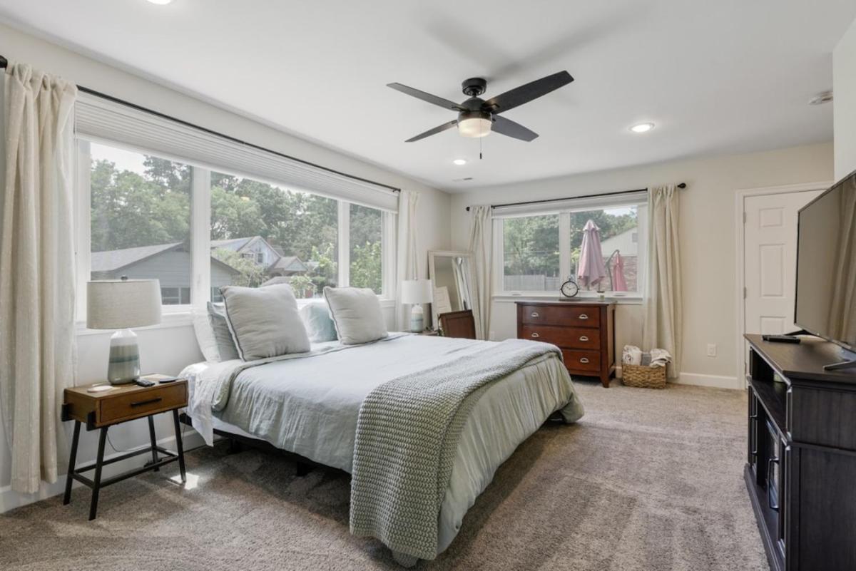 Holiday home Modern Music Oasis Sauna & Spacious Yard *