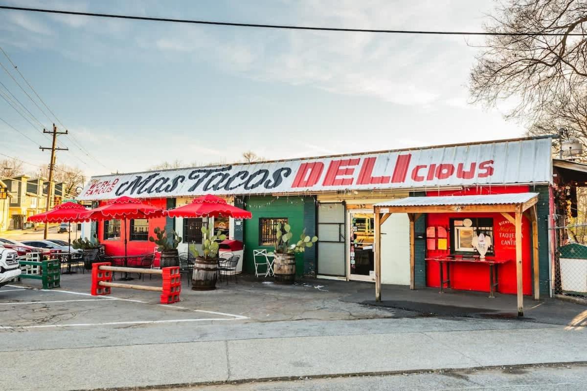 Holiday home East Getaway - Walk To Parks Golf & Music Spots