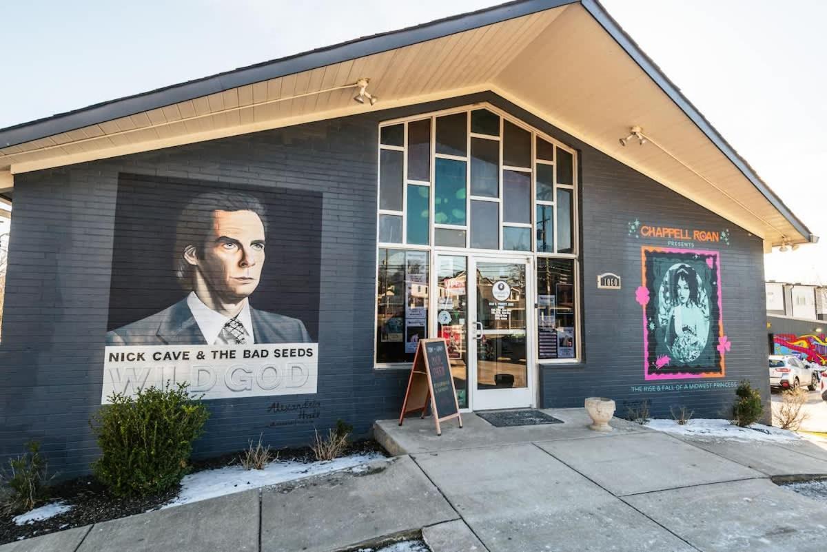 East Getaway - Walk To Parks Golf & Music Spots *