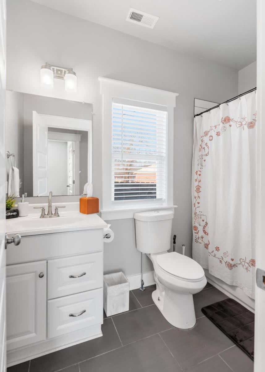 Lucky Bachelor 5 Min To Broadway With Hot Tub * Nashville