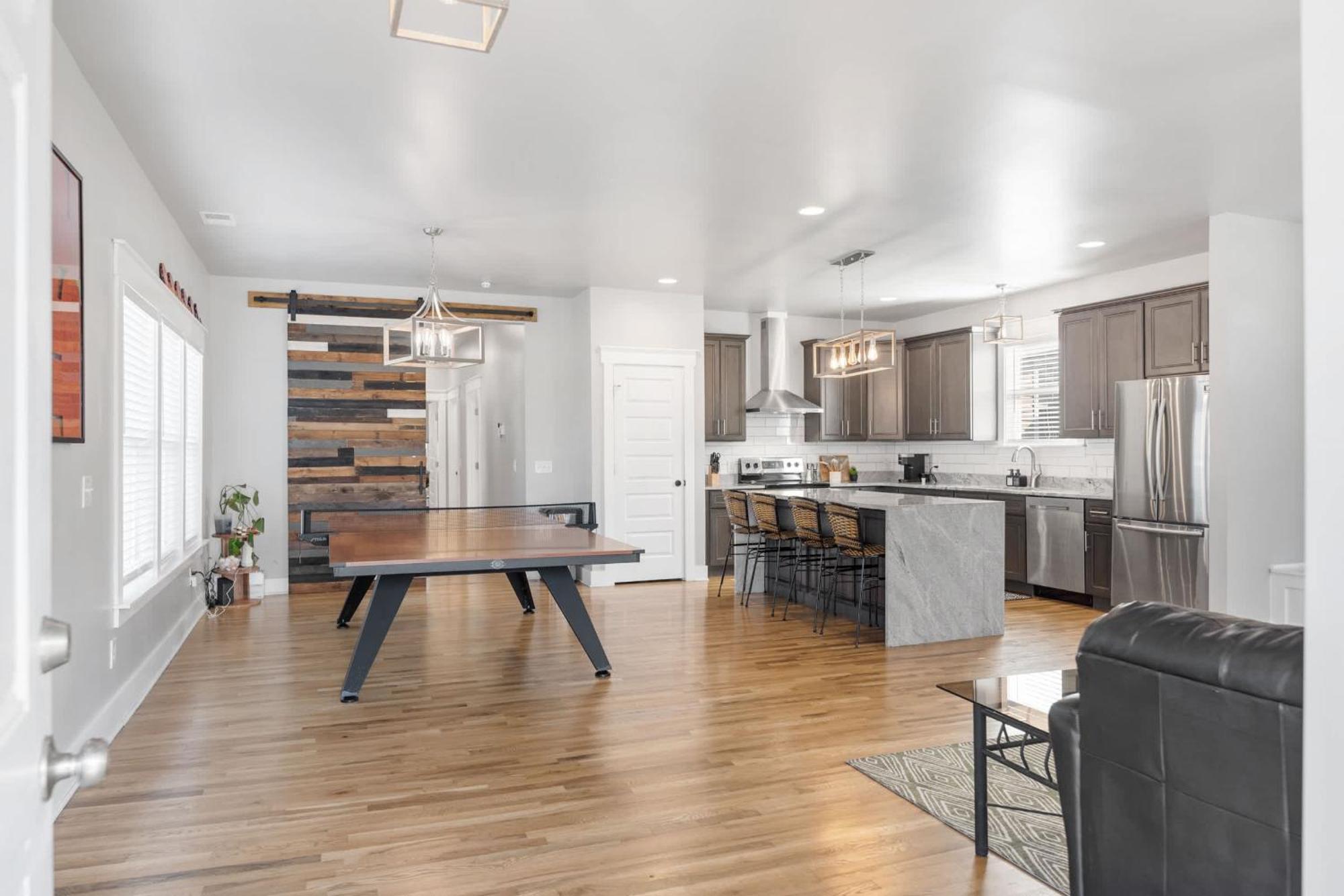 Holiday home Lucky Bachelor 5 Min To Broadway With Hot Tub Nashville